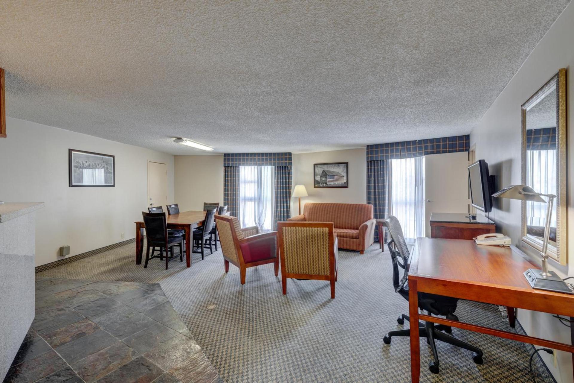 Riverside Hotel photo 80