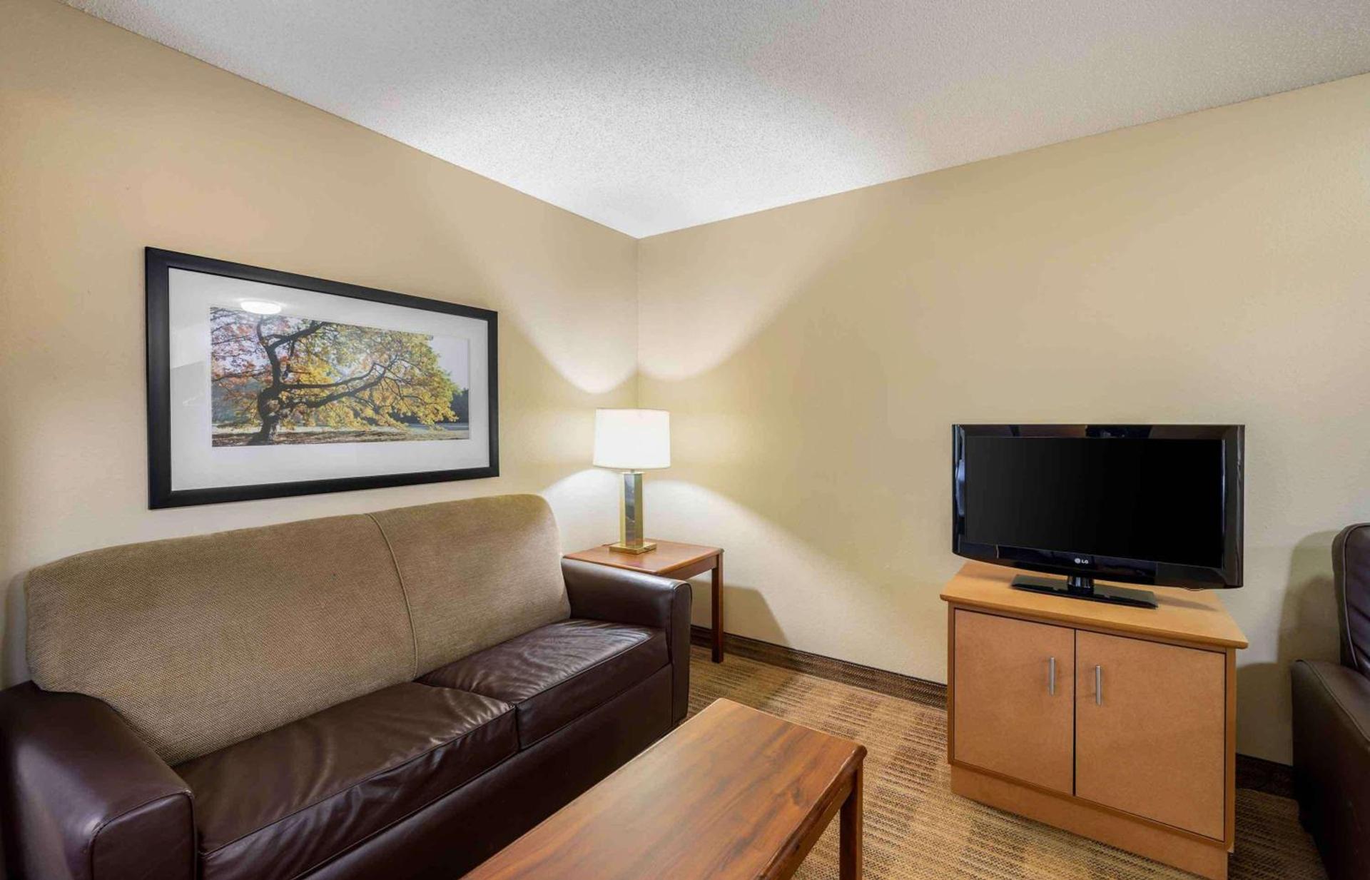 Extended Stay America Suites - Omaha - West photo 25