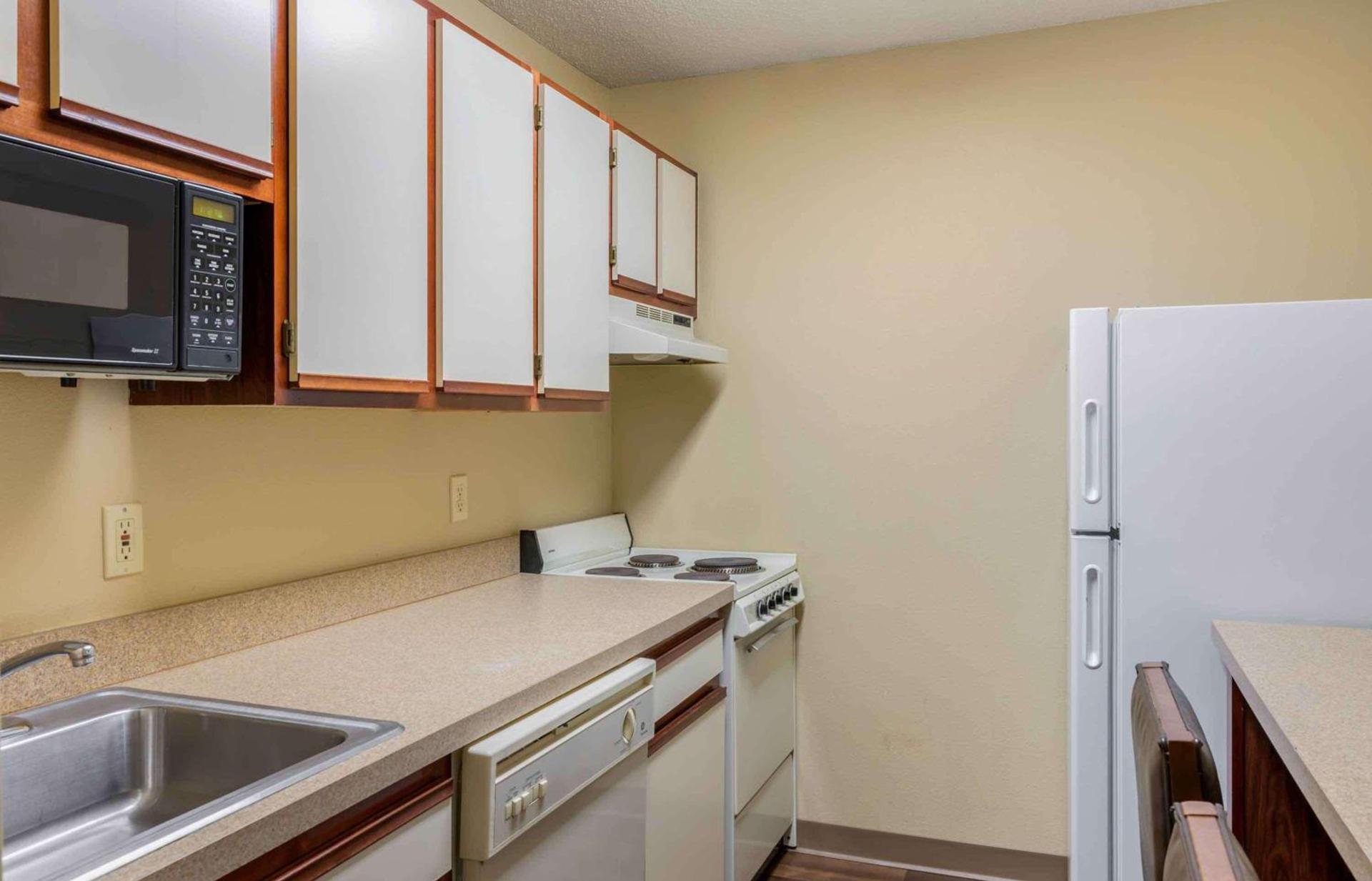 Extended Stay America Suites - Omaha - West photo 27