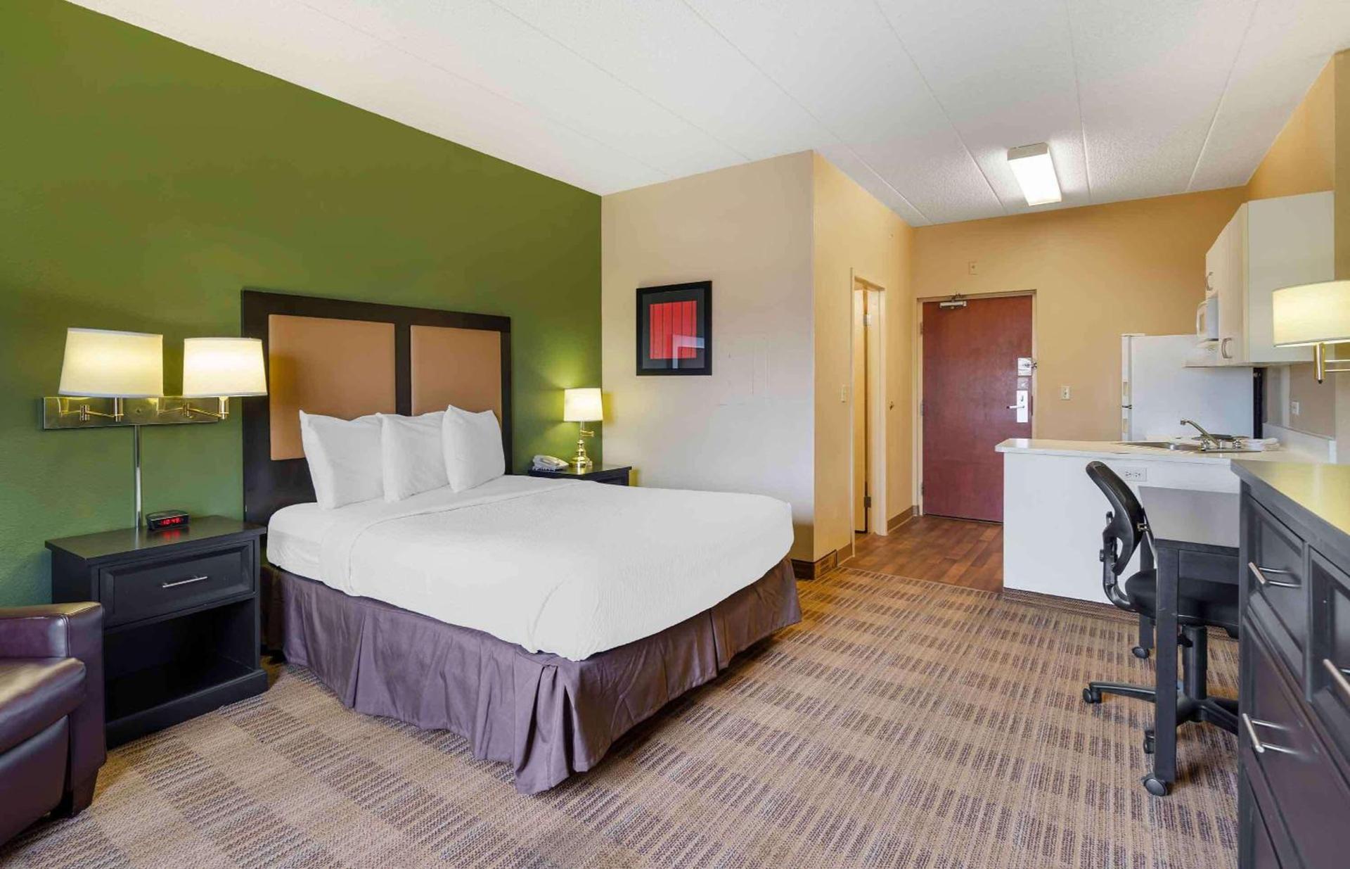 Extended Stay America Suites - Chicago - Elmhurst - O'Hare photo 11
