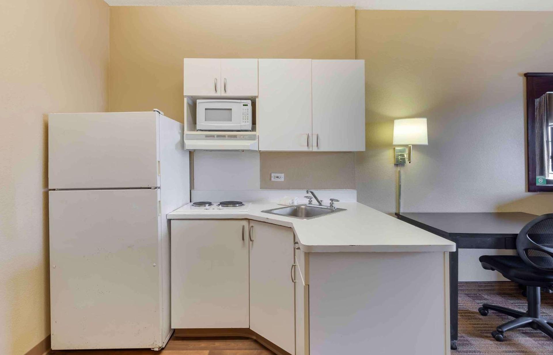 Extended Stay America Suites - Chicago - Elmhurst - O'Hare photo 13
