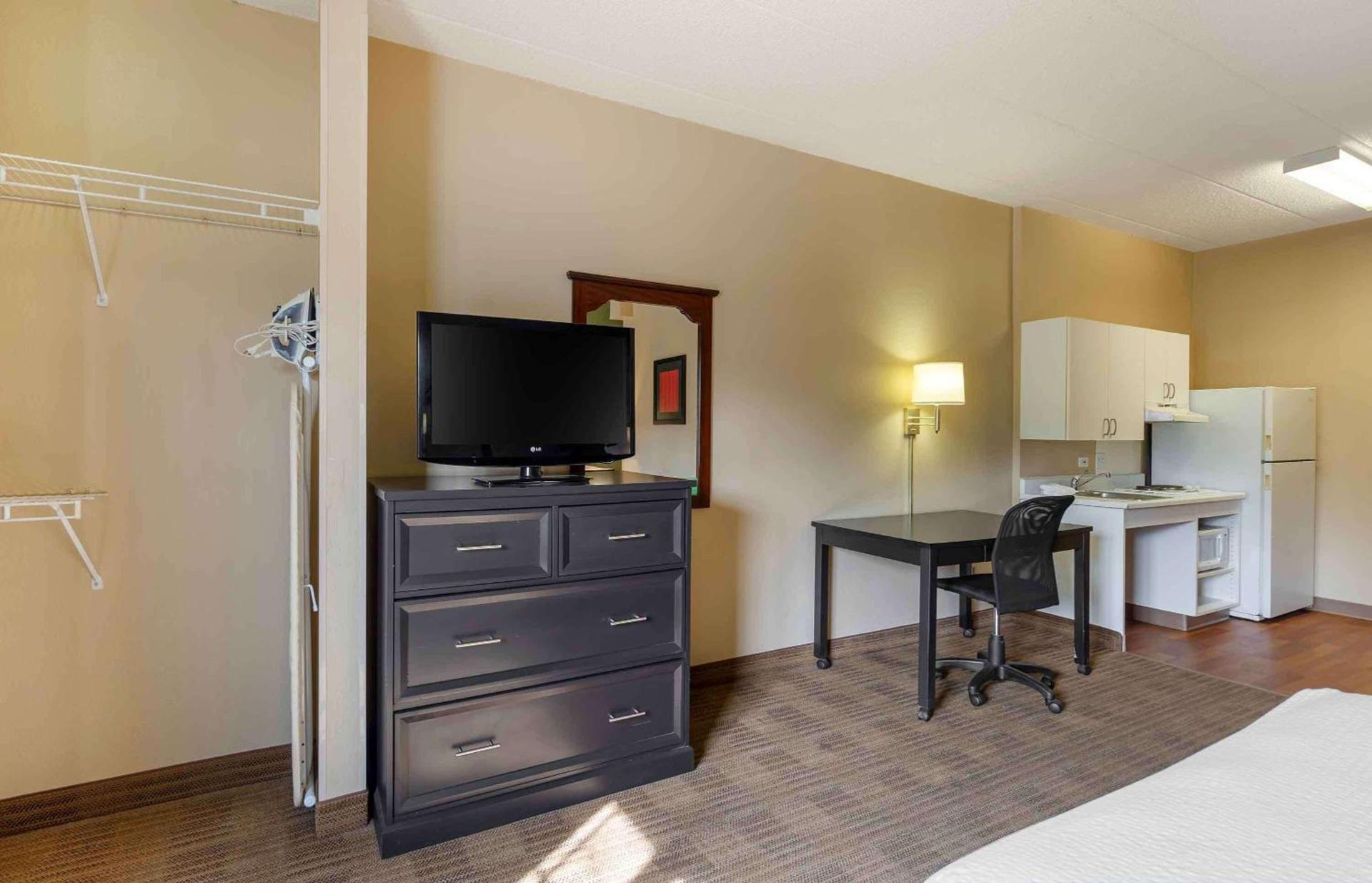 Extended Stay America Suites - Chicago - Elmhurst - O'Hare photo 17