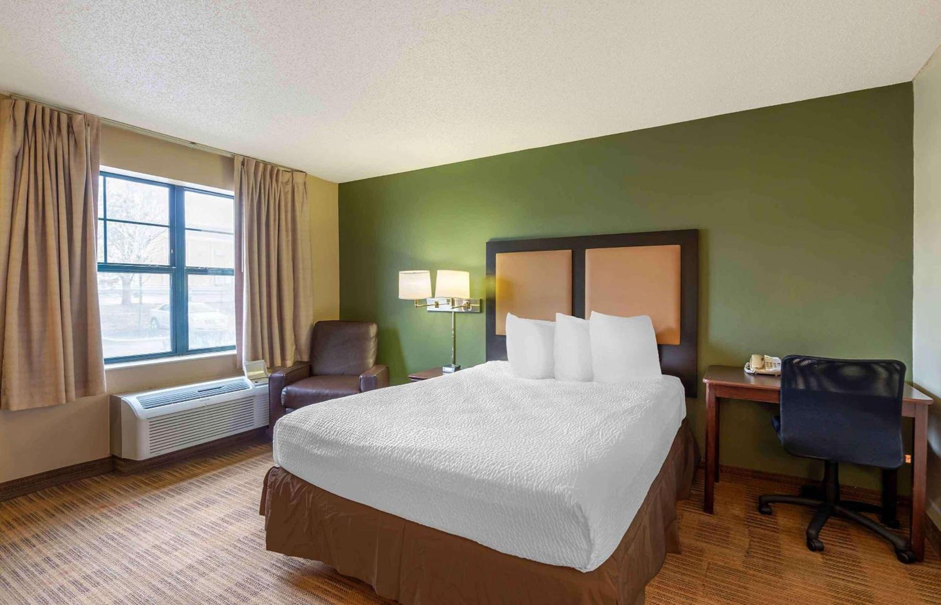Extended Stay America Suites - Chicago - Woodfield Mall photo 15