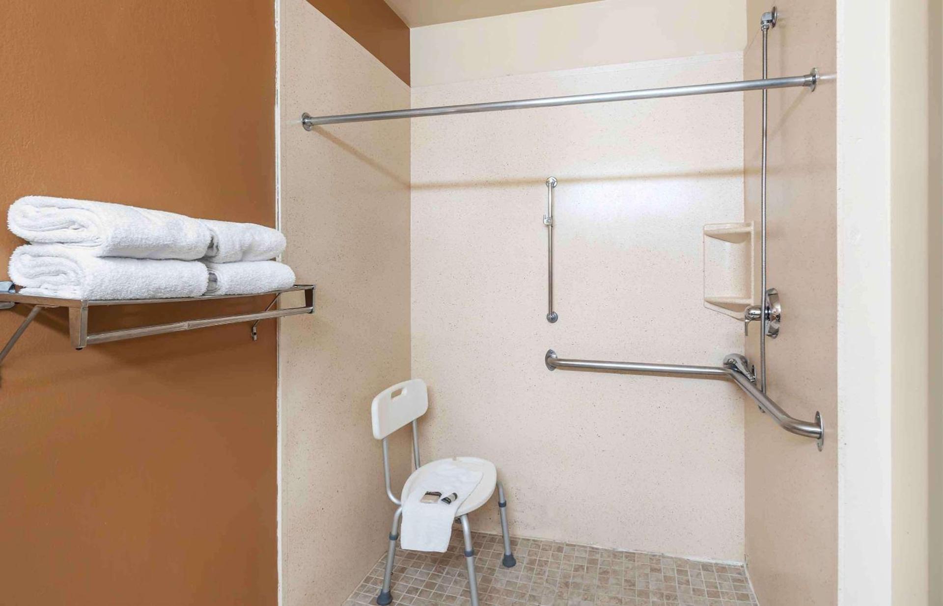 Extended Stay America Suites - Chicago - Woodfield Mall photo 19