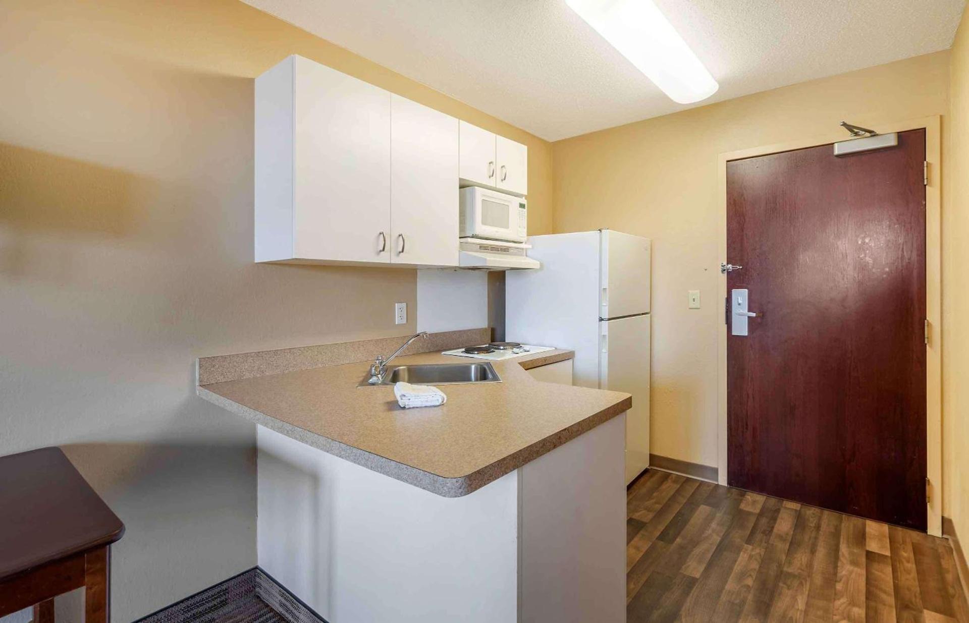 Extended Stay America Suites - Chicago - Woodfield Mall photo 23
