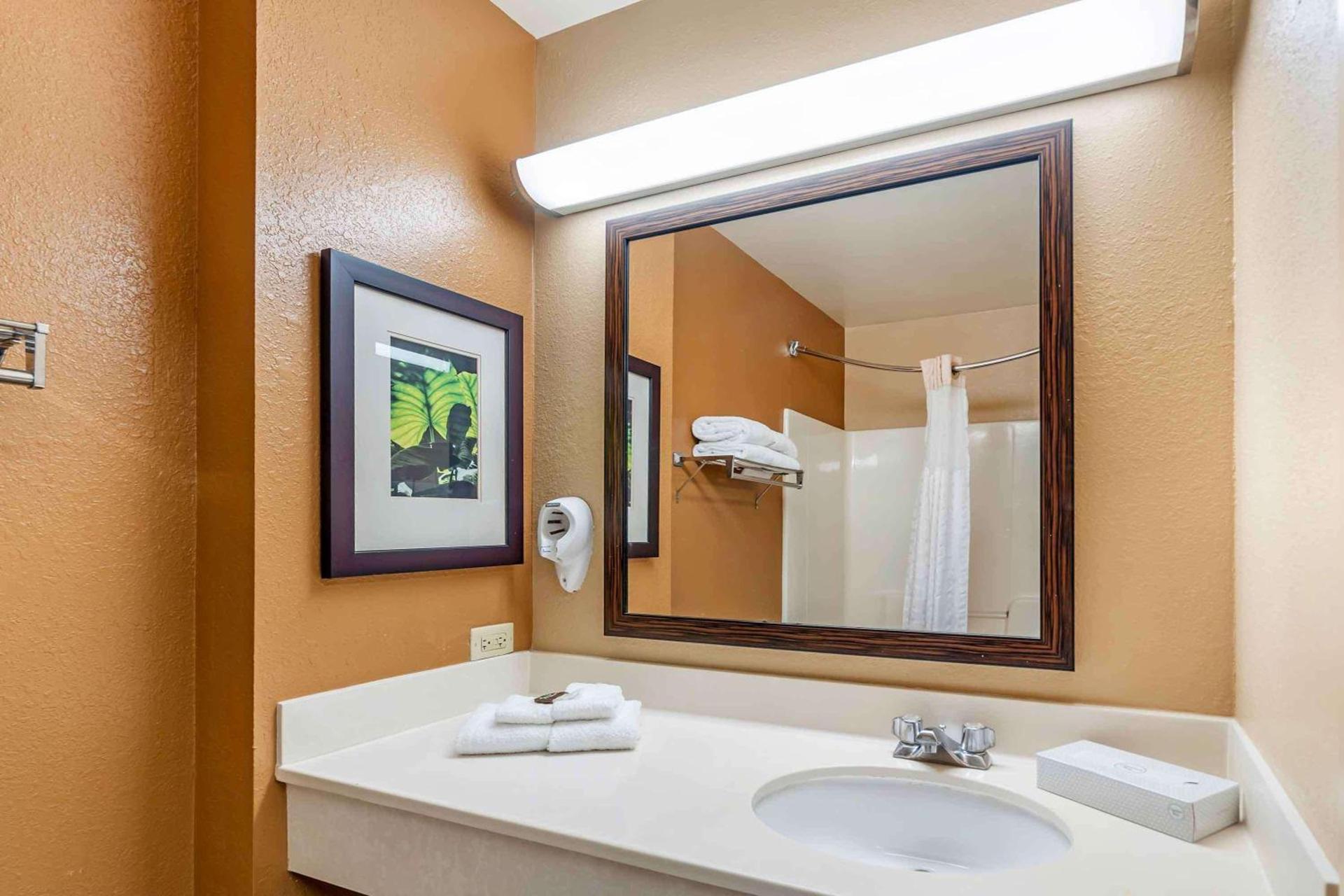 Extended Stay America Suites - Chicago - Woodfield Mall photo 24