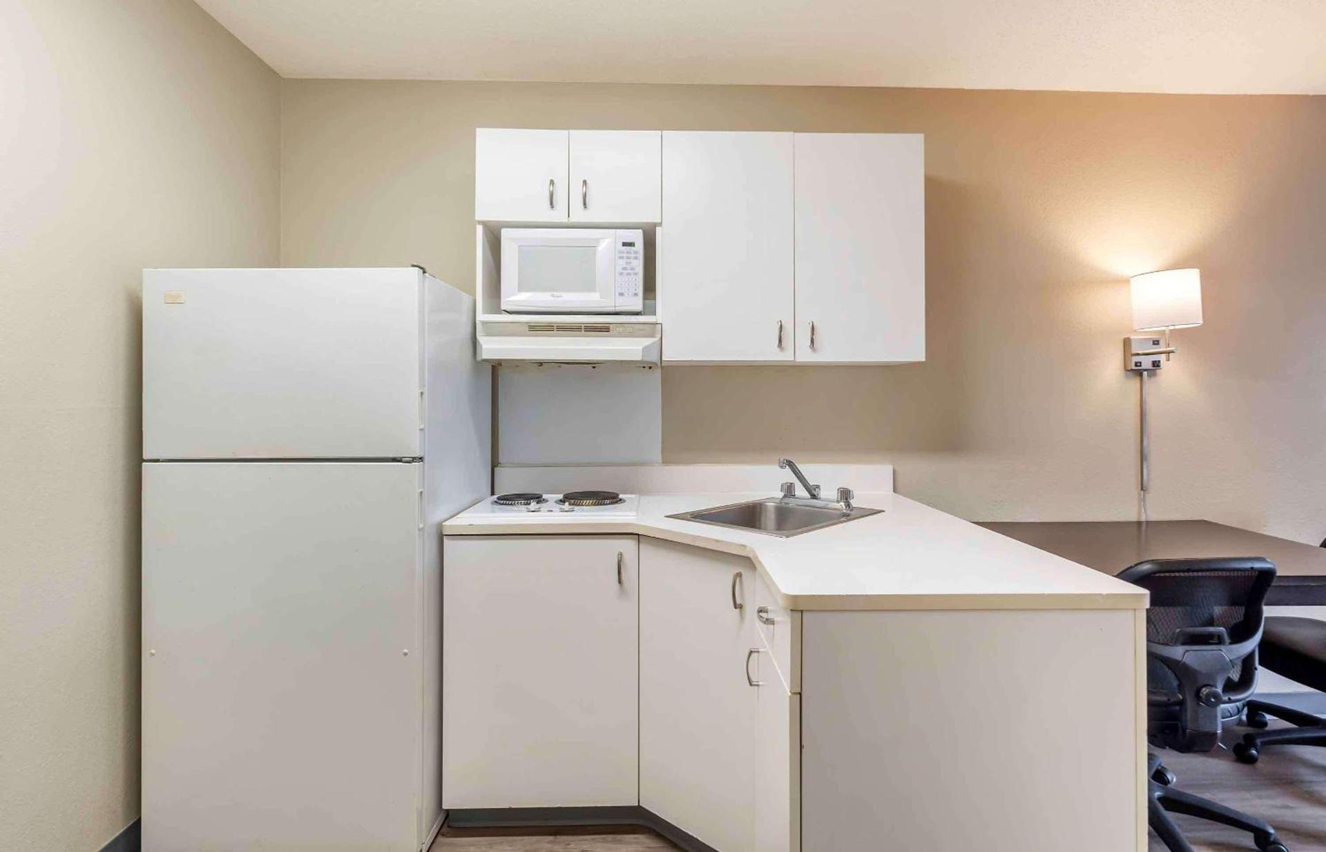 Extended Stay America Suites - Chicago - Woodfield Mall photo 28
