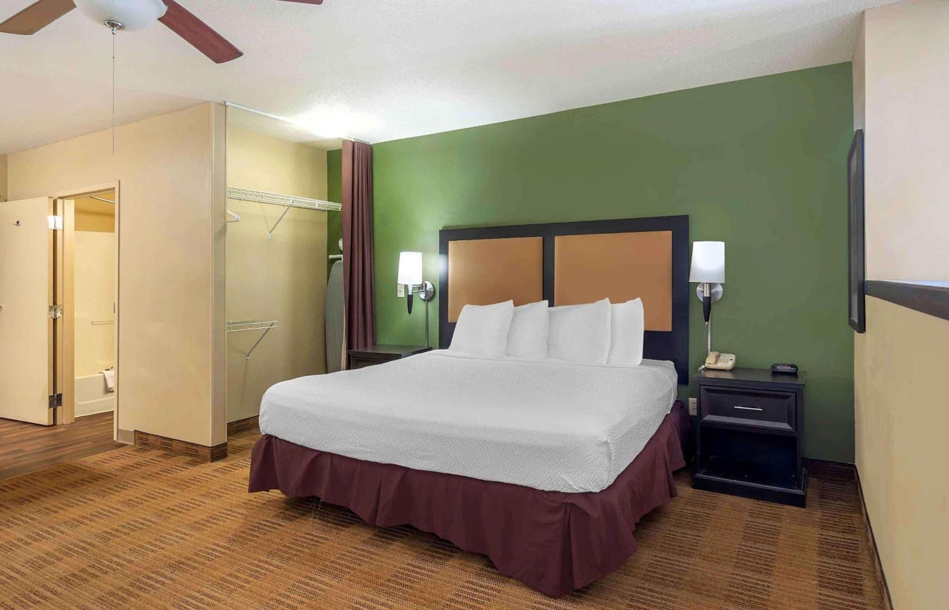 Extended Stay America Suites - Chicago - Woodfield Mall photo 31
