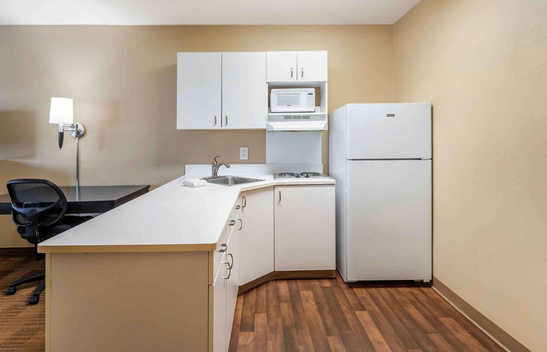 Extended Stay America Suites - Chicago - Woodfield Mall photo 33