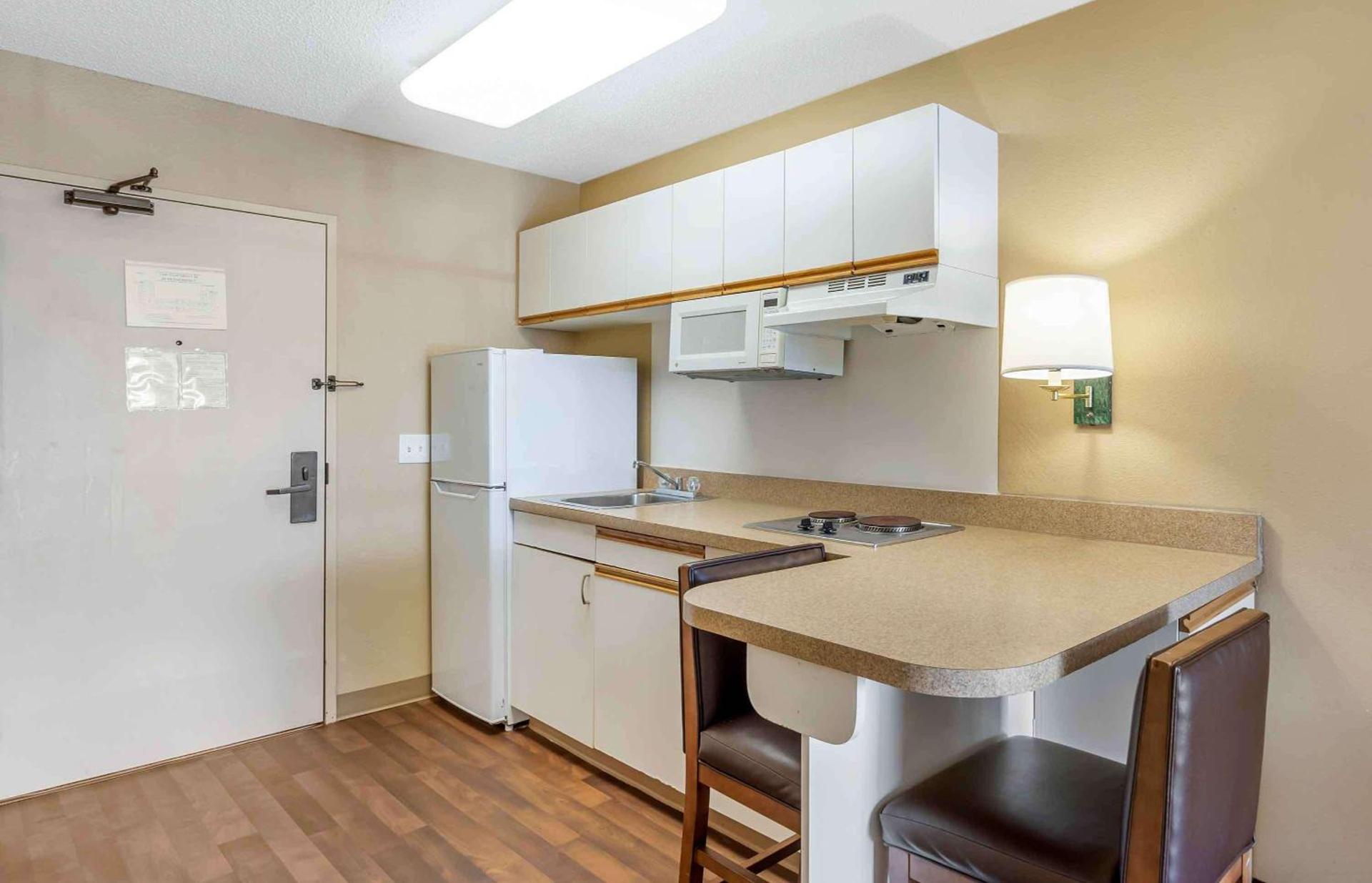 Extended Stay America Select Suites - Chicago - Naperville - East photo 19