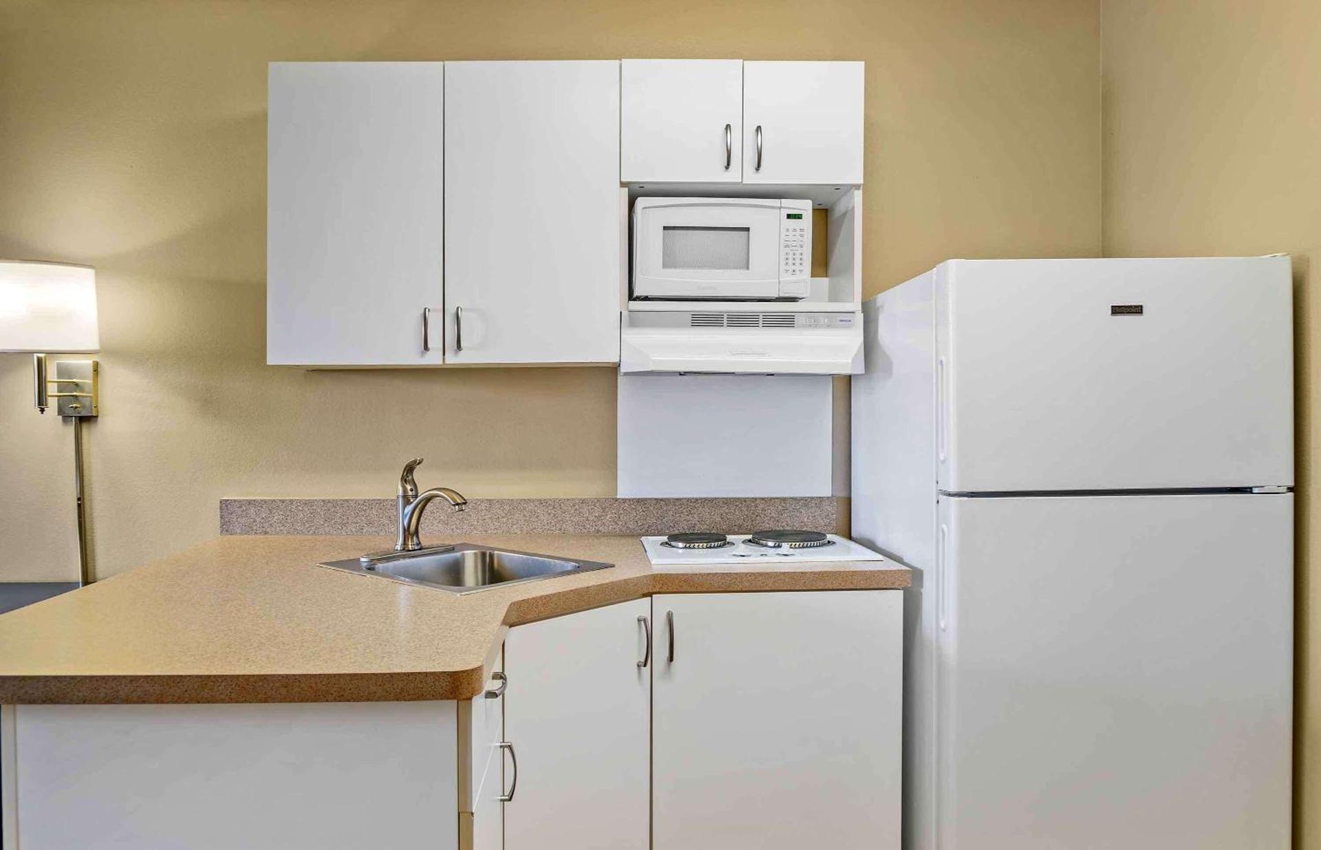 Extended Stay America Select Suites - Grand Rapids - Kentwood photo 10