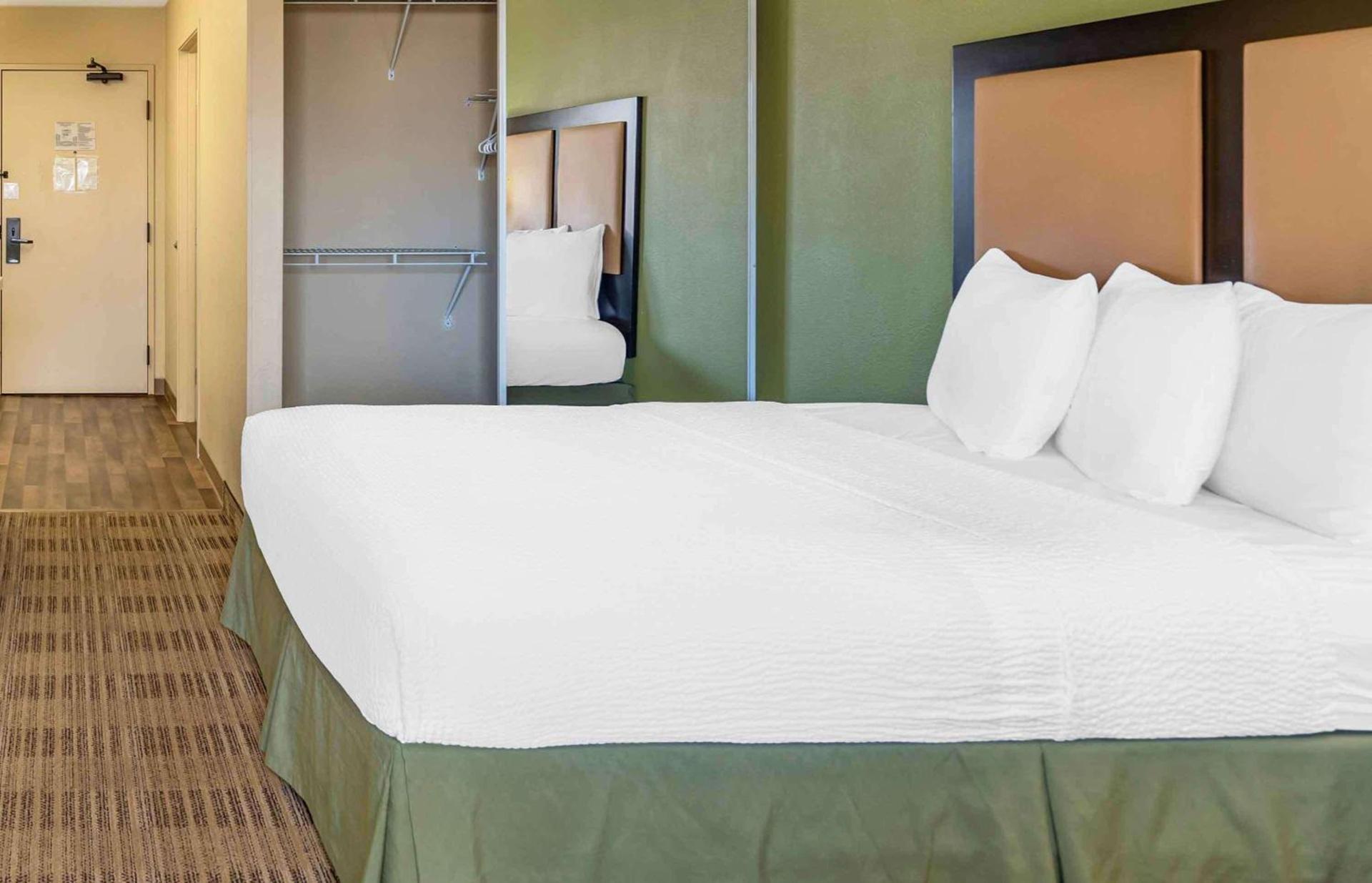 Extended Stay America Select Suites - Chicago - Naperville - East photo 27