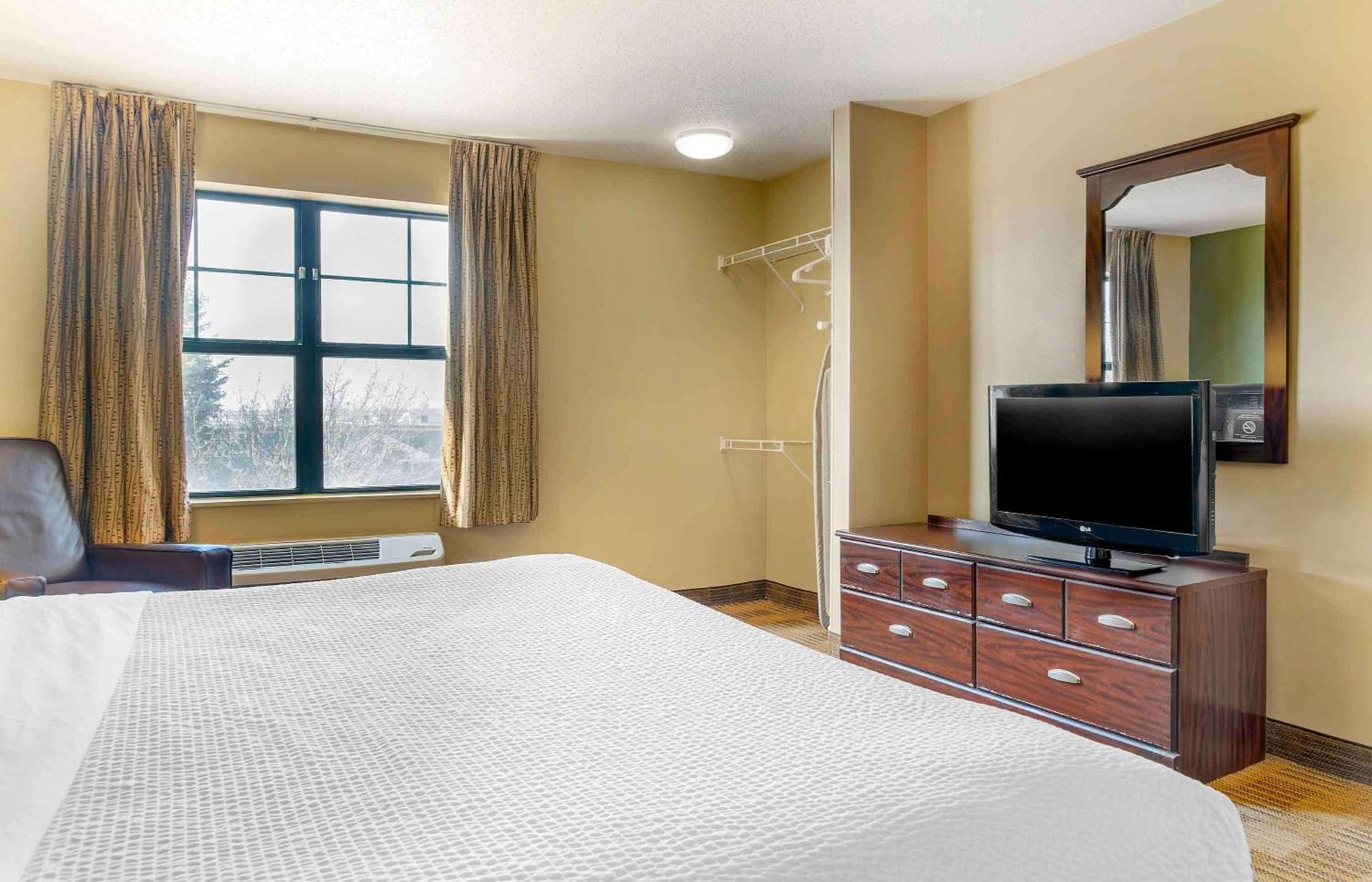 Extended Stay America Select Suites - Grand Rapids - Kentwood photo 16