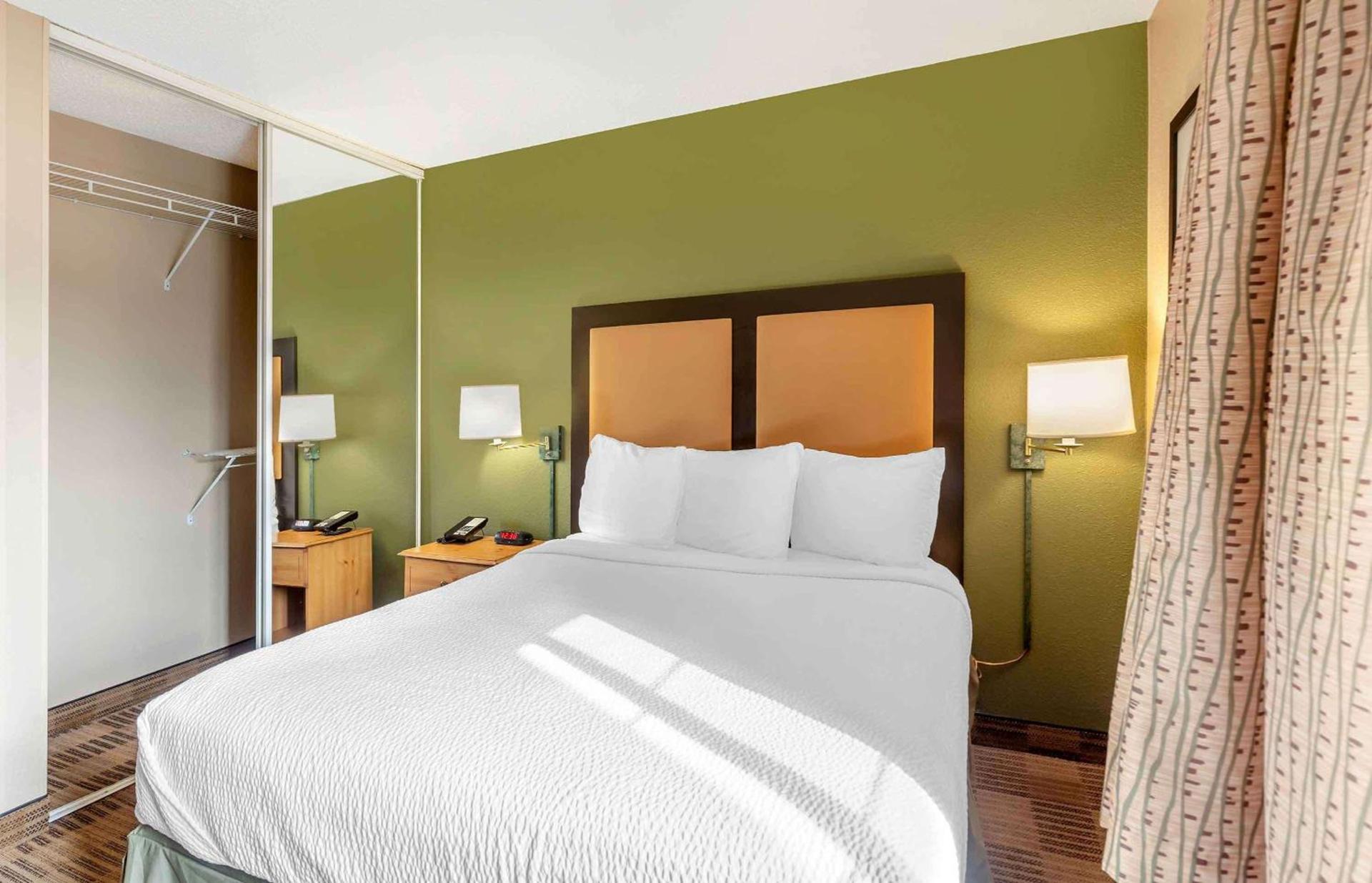 Extended Stay America Select Suites - Chicago - Westmont - Oak Brook photo 11
