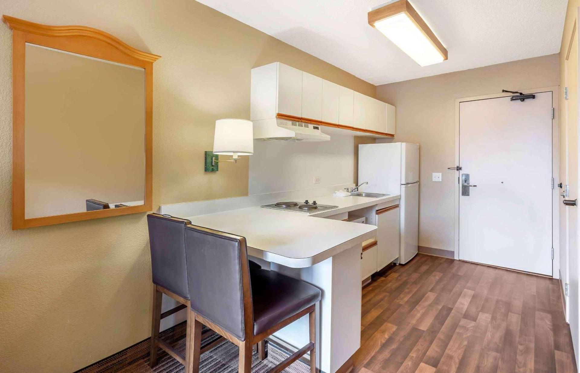 Extended Stay America Select Suites - Chicago - Westmont - Oak Brook photo 18