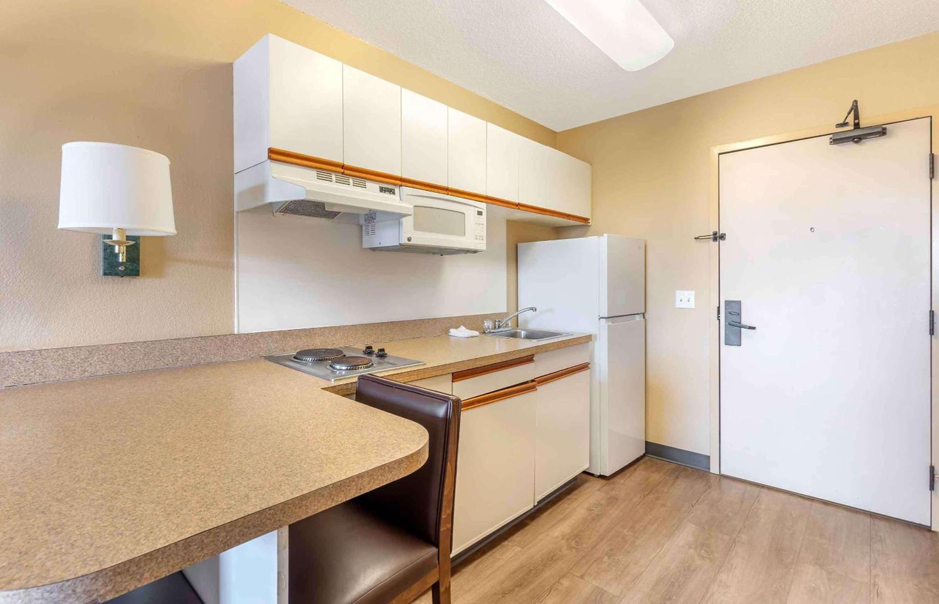 Extended Stay America Select Suites - Chicago - Westmont - Oak Brook photo 24