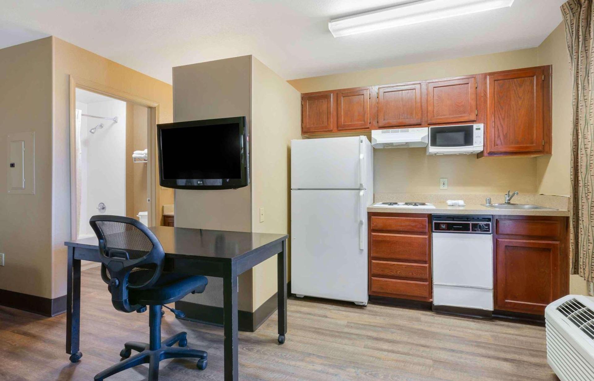 Extended Stay America Suites - Phoenix - Chandler - E Chandler Blvd photo 14