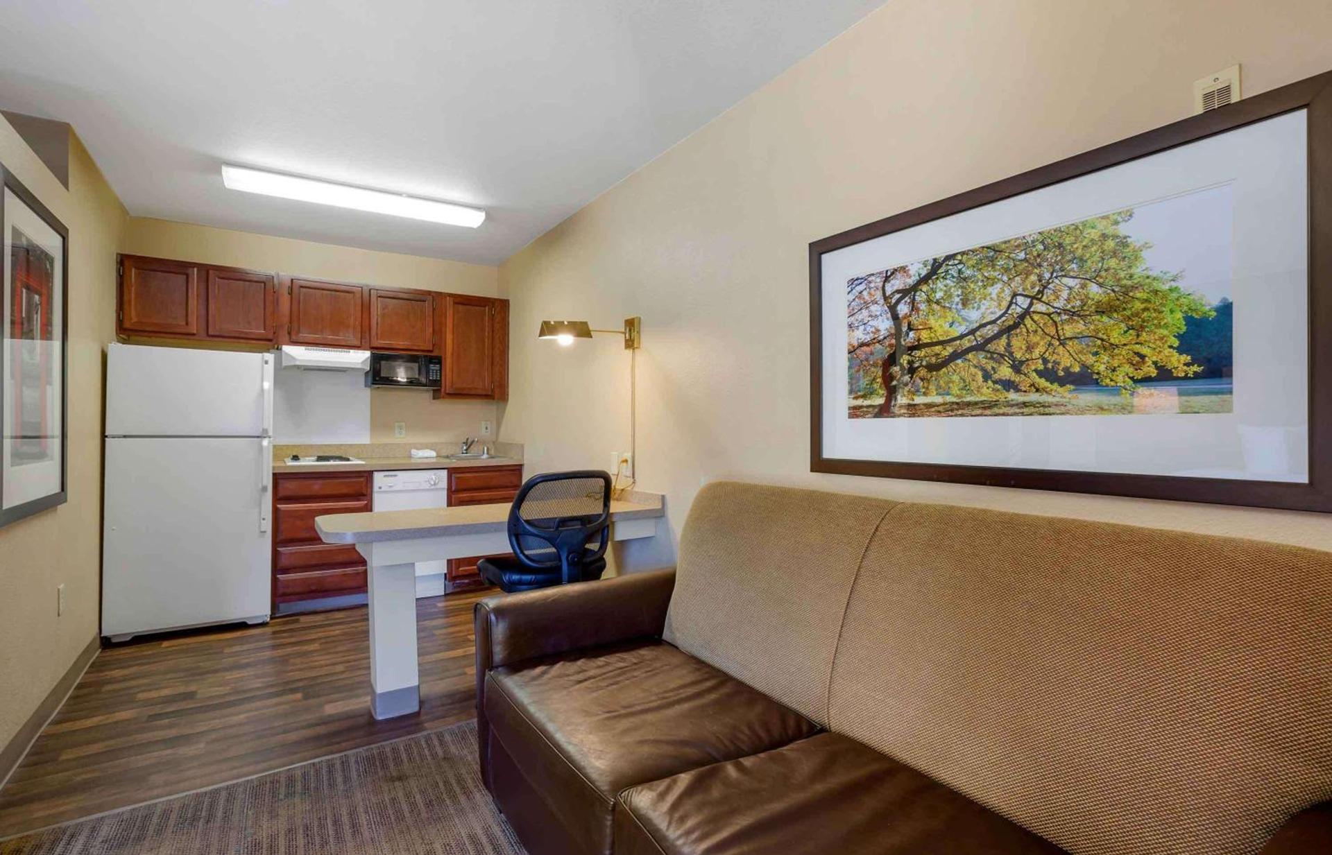 Extended Stay America Suites - Phoenix - Chandler - E Chandler Blvd photo 18
