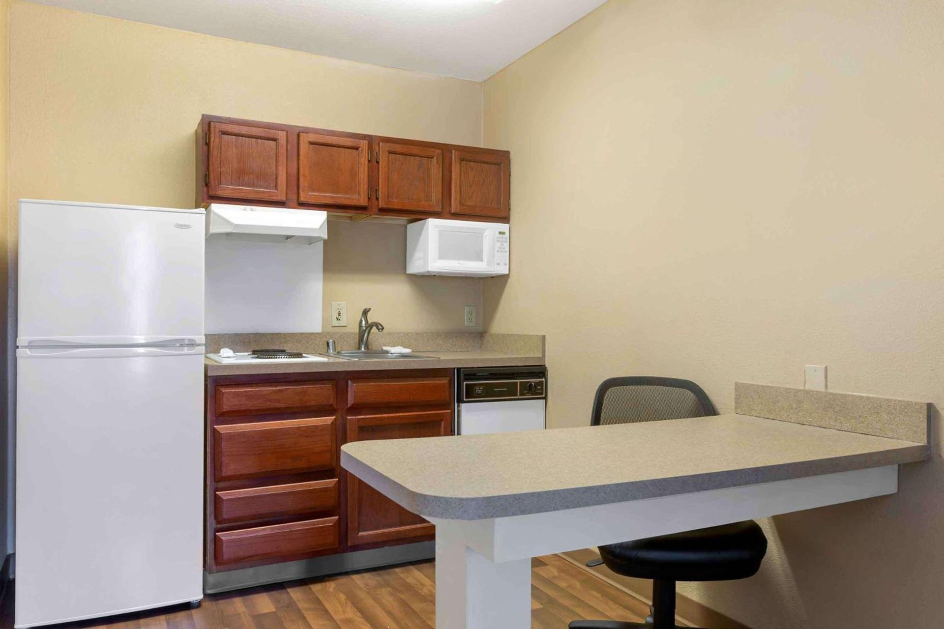 Extended Stay America Suites - Phoenix - Chandler - E Chandler Blvd photo 32