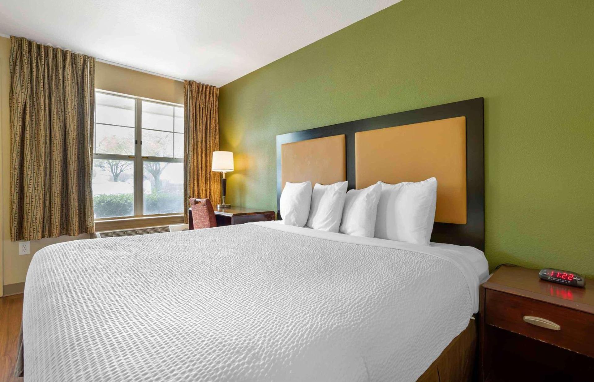Extended Stay America Suites - Phoenix - Chandler - E Chandler Blvd photo 34