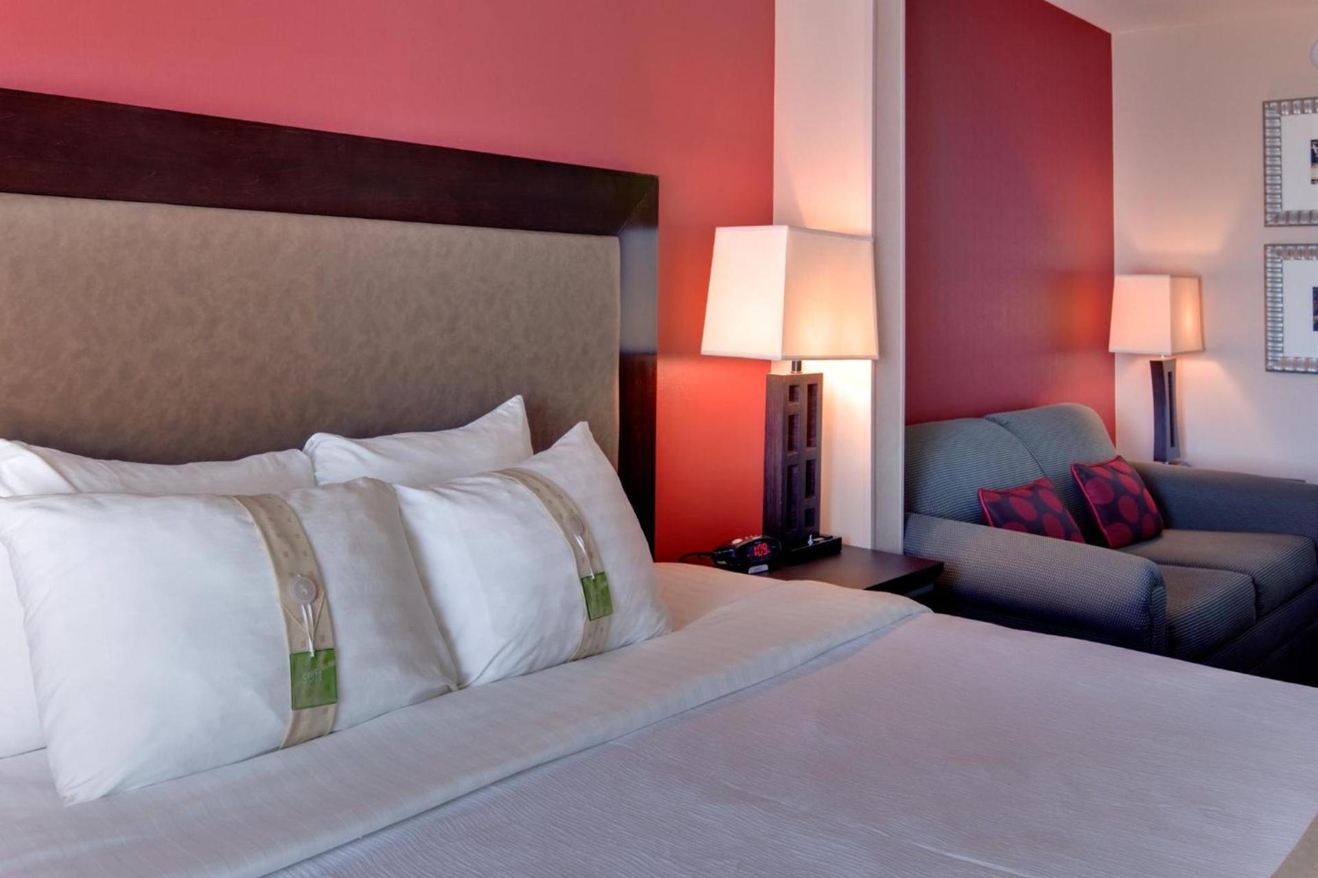 Holiday Inn & Suites Bakersfield by IHG photo 33