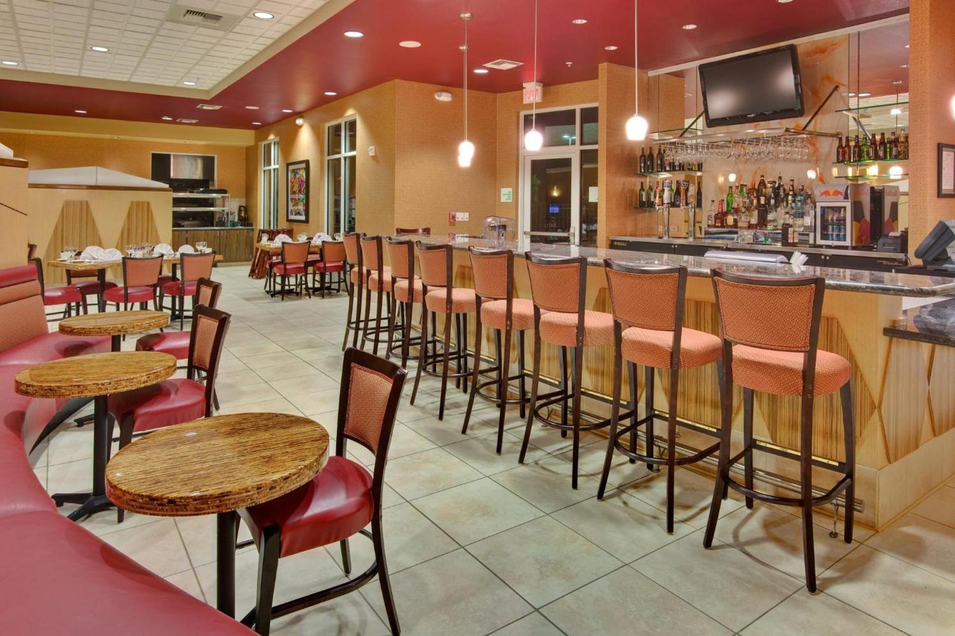 Holiday Inn & Suites Bakersfield by IHG photo 36
