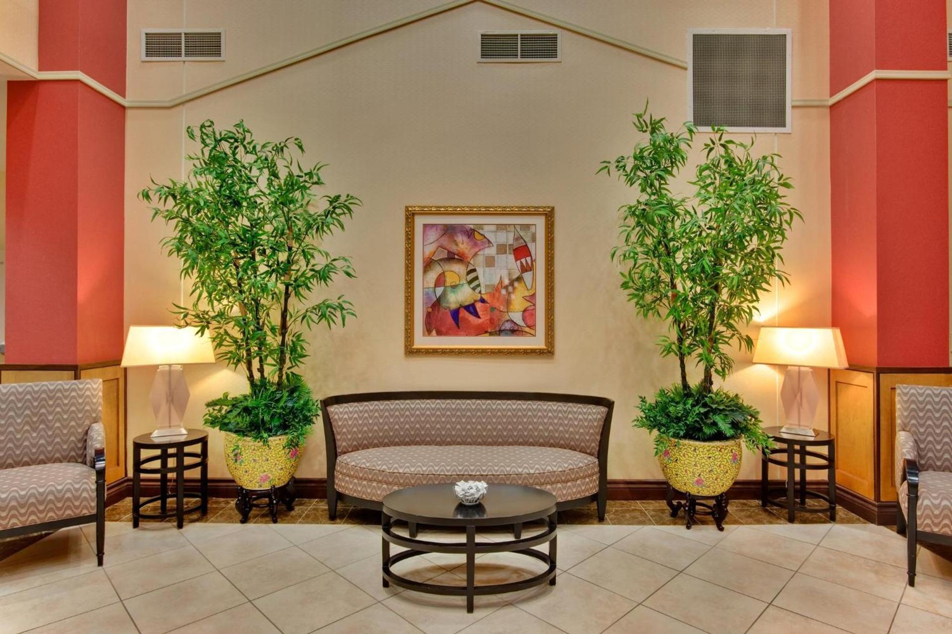 Holiday Inn & Suites Bakersfield by IHG photo 26