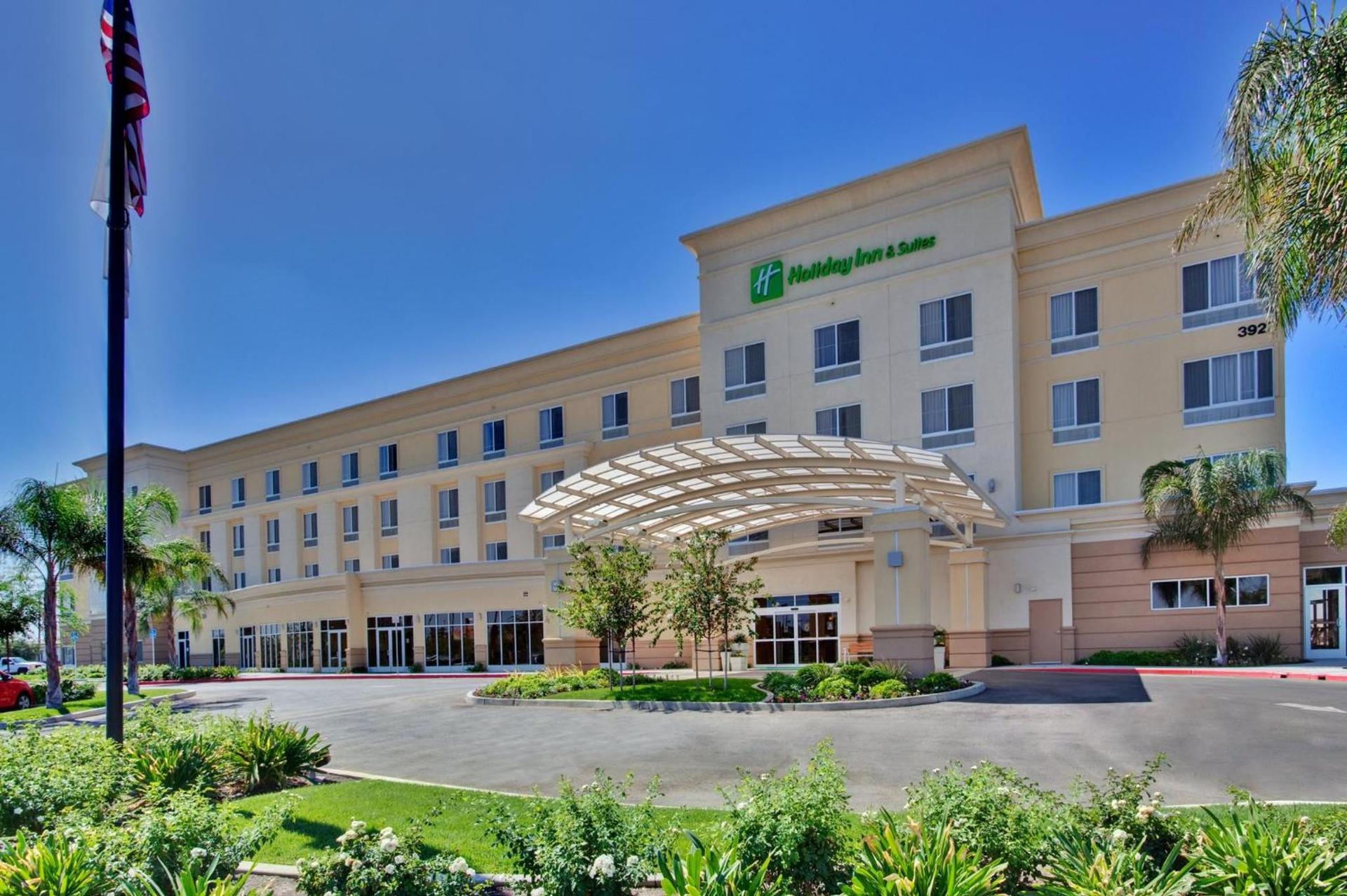 Holiday Inn & Suites Bakersfield by IHG — hotel in Bakersfield