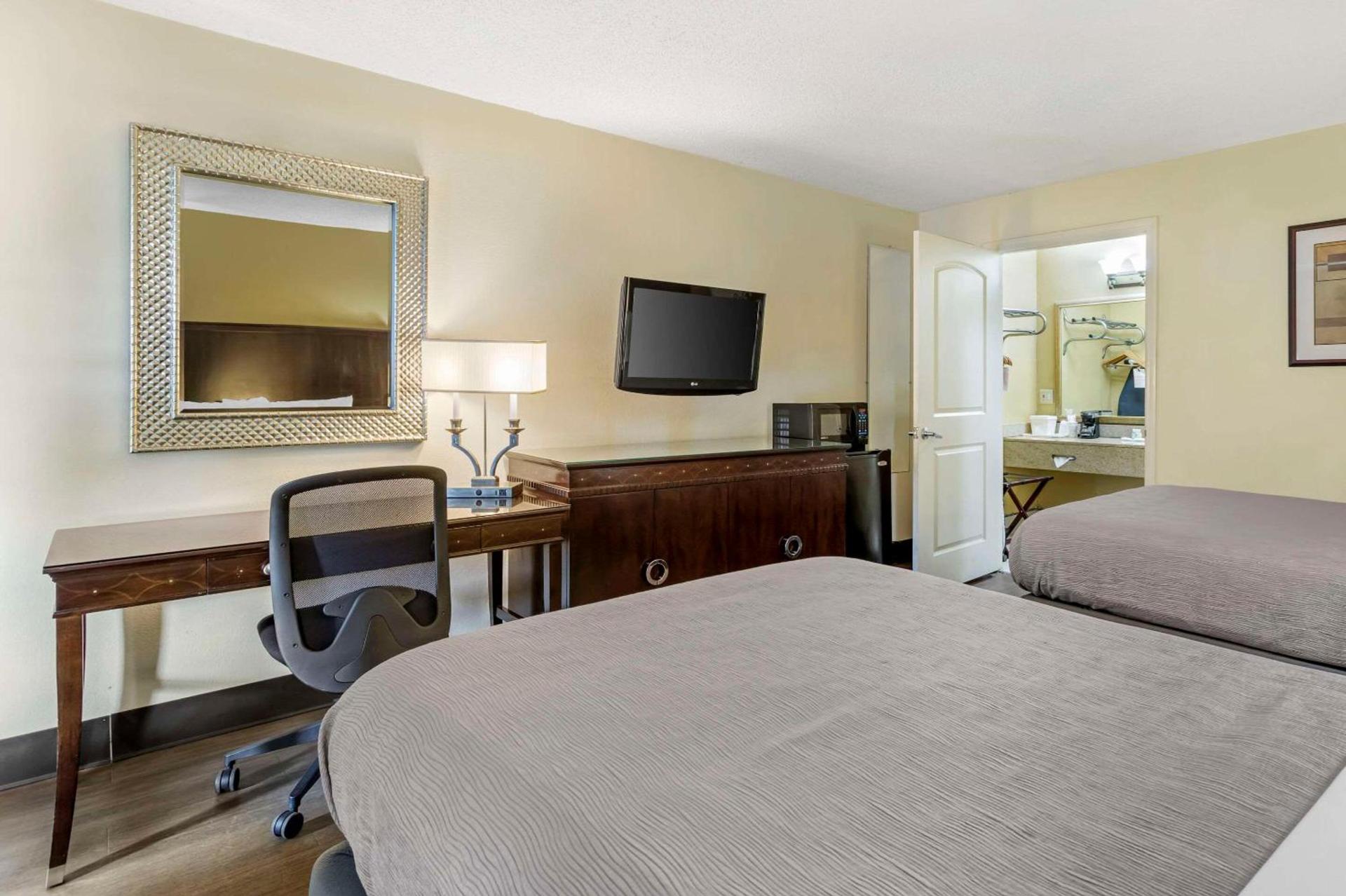 Quality Inn Alachua - Gainesville Area photo 11
