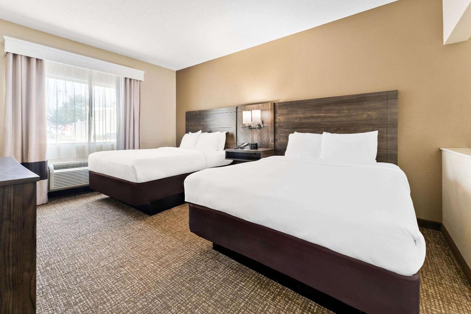 Comfort Suites near Robins Air Force Base photo 12