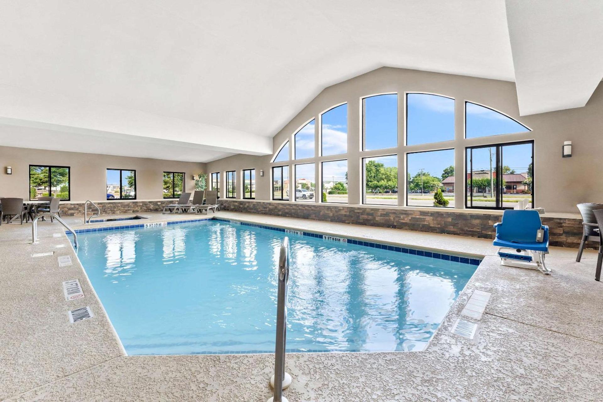 Comfort Suites near Robins Air Force Base photo 21