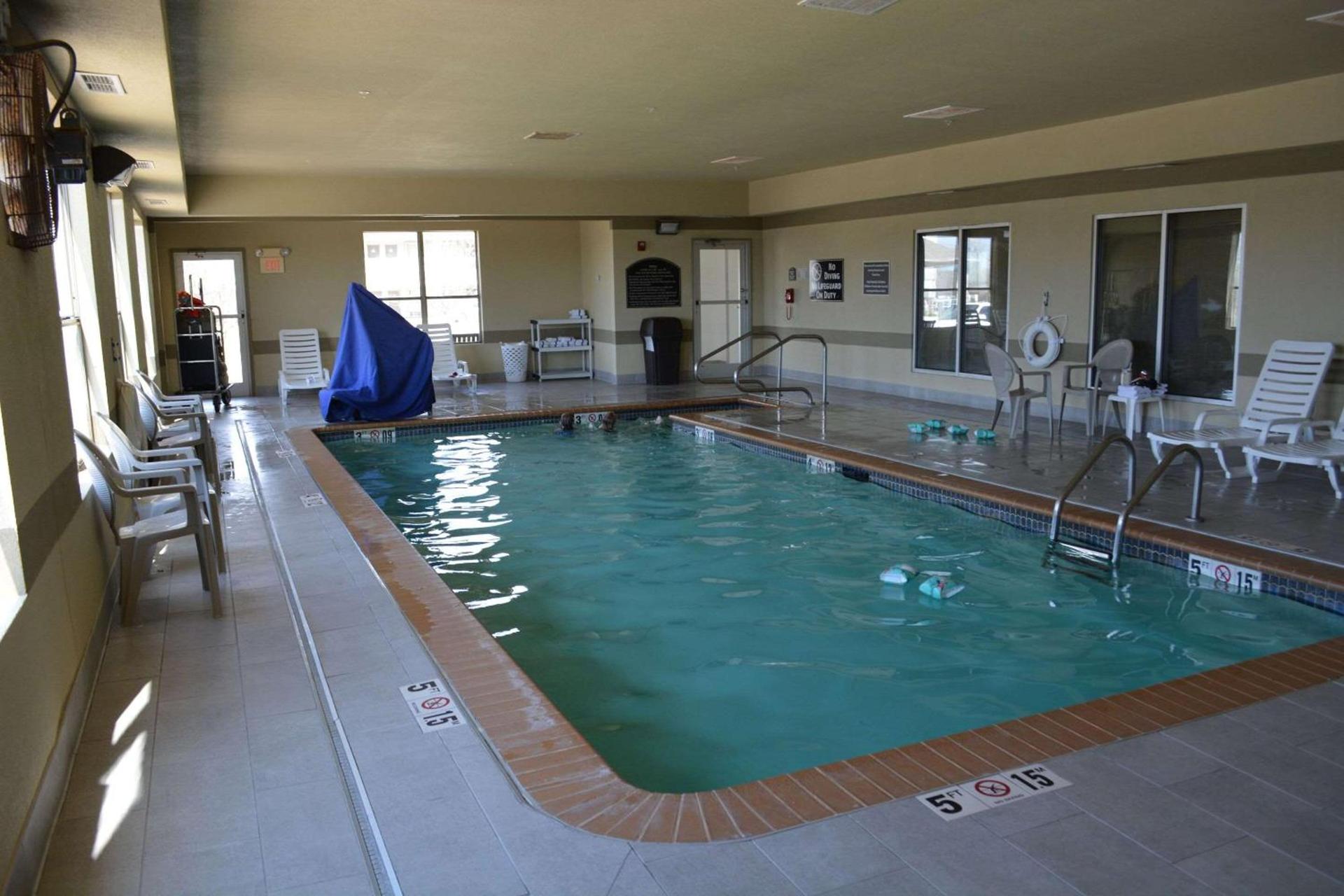 Comfort Suites Yukon - SW Oklahoma City photo 22