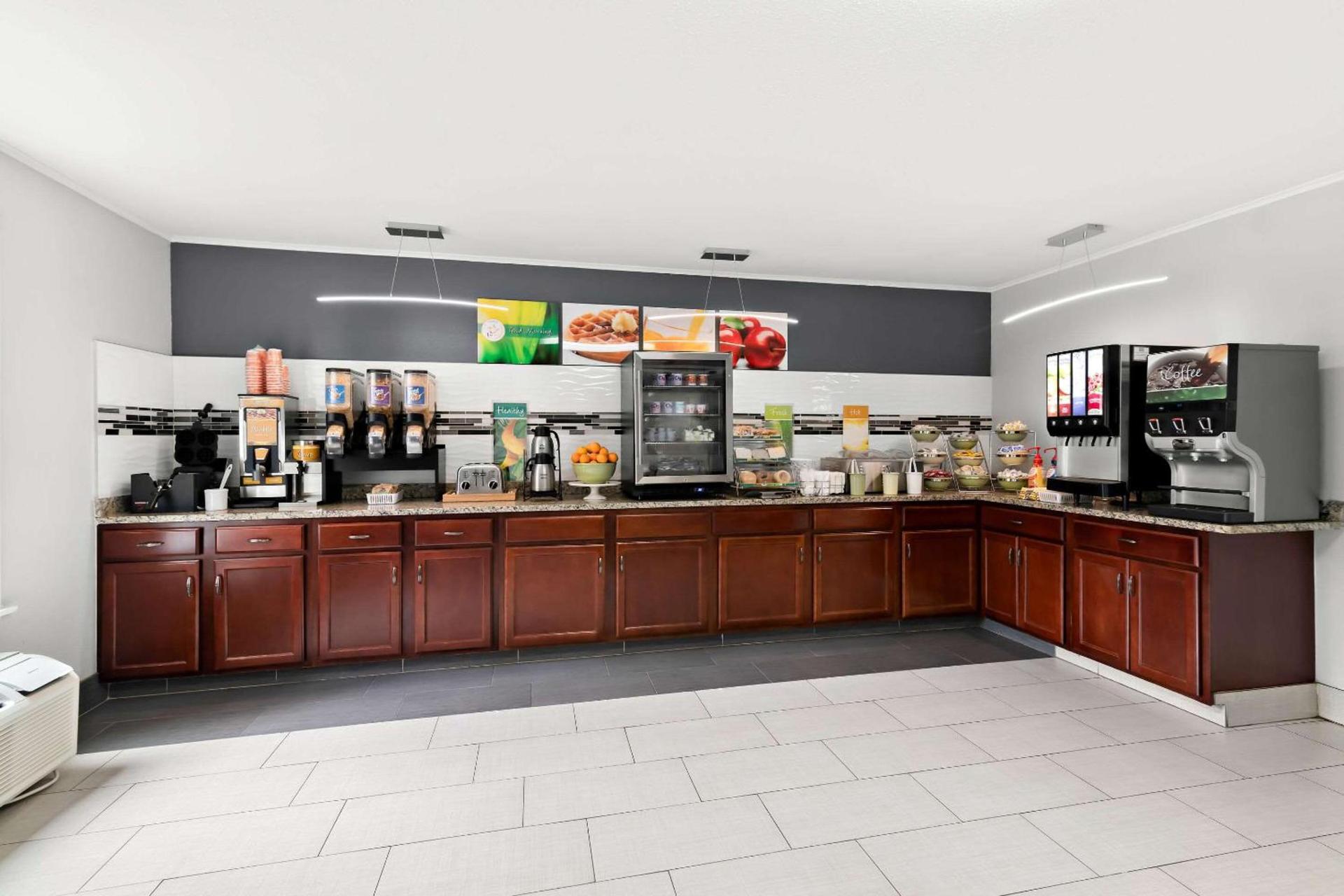 Quality Inn Merrimack - Nashua photo 27