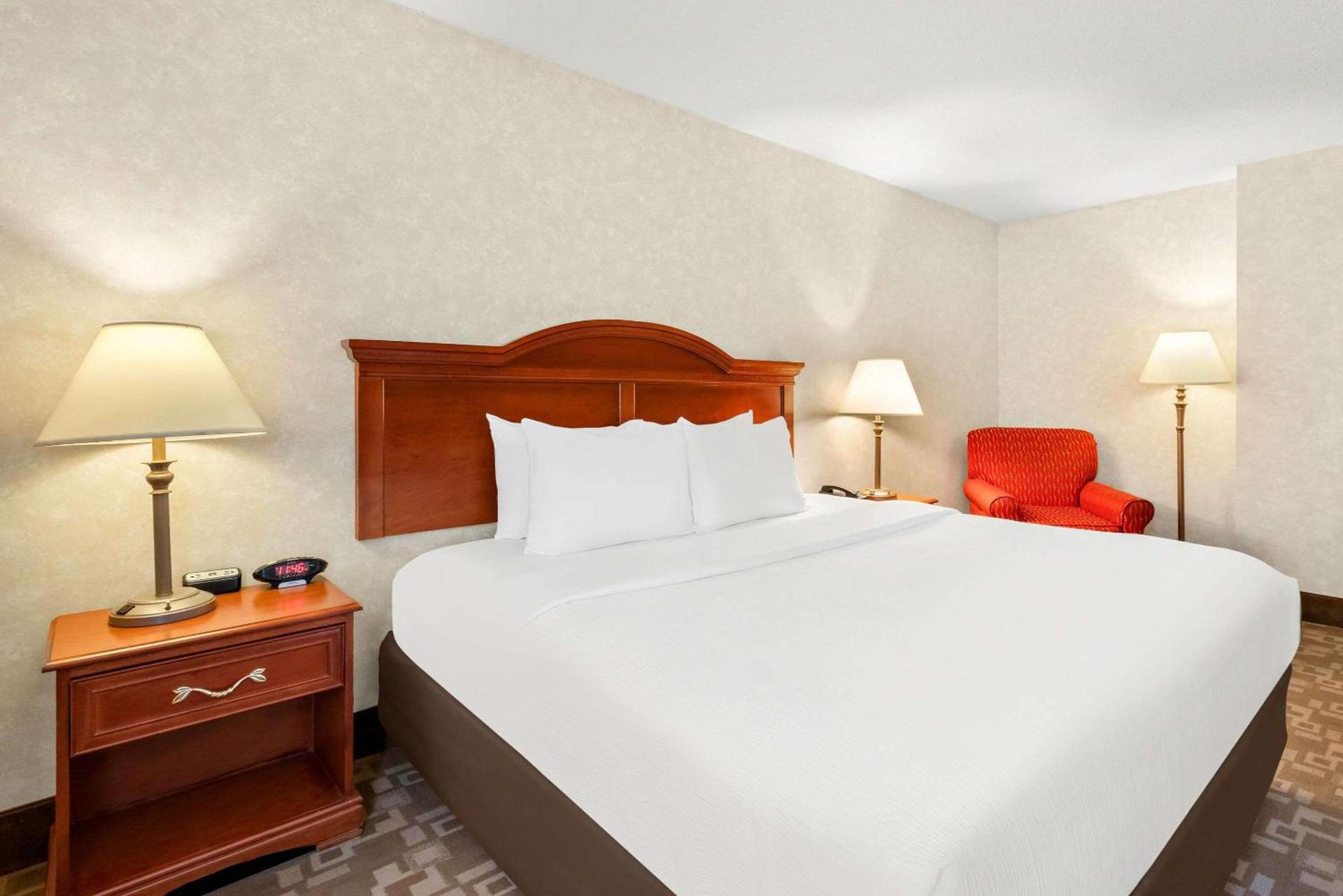 Quality Inn Edison-New Brunswick photo 9