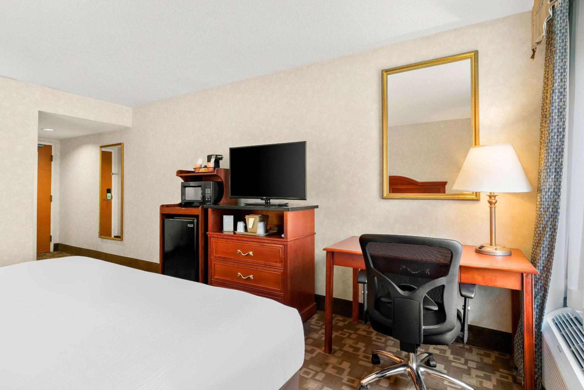 Quality Inn Edison-New Brunswick photo 10