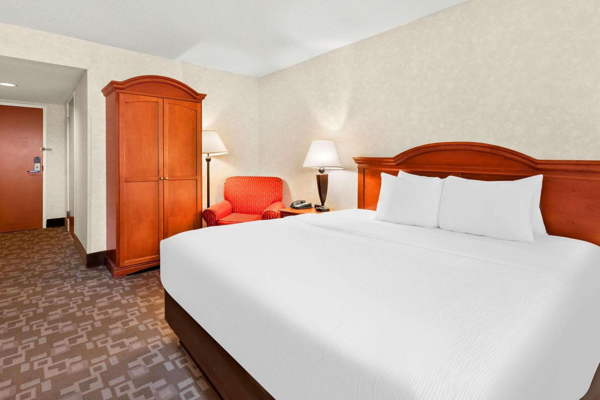 Quality Inn Edison-New Brunswick photo 26