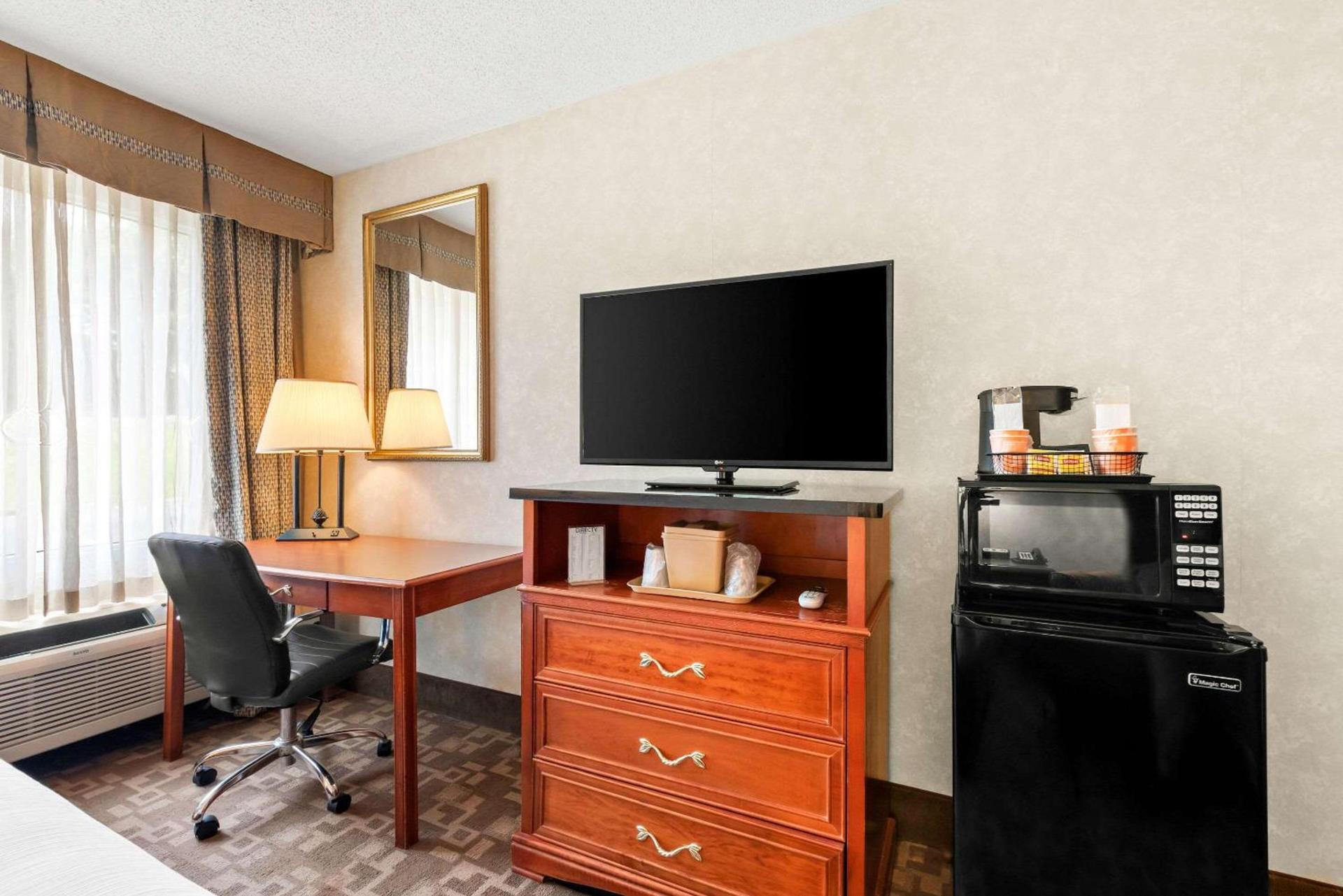 Quality Inn Edison-New Brunswick photo 25