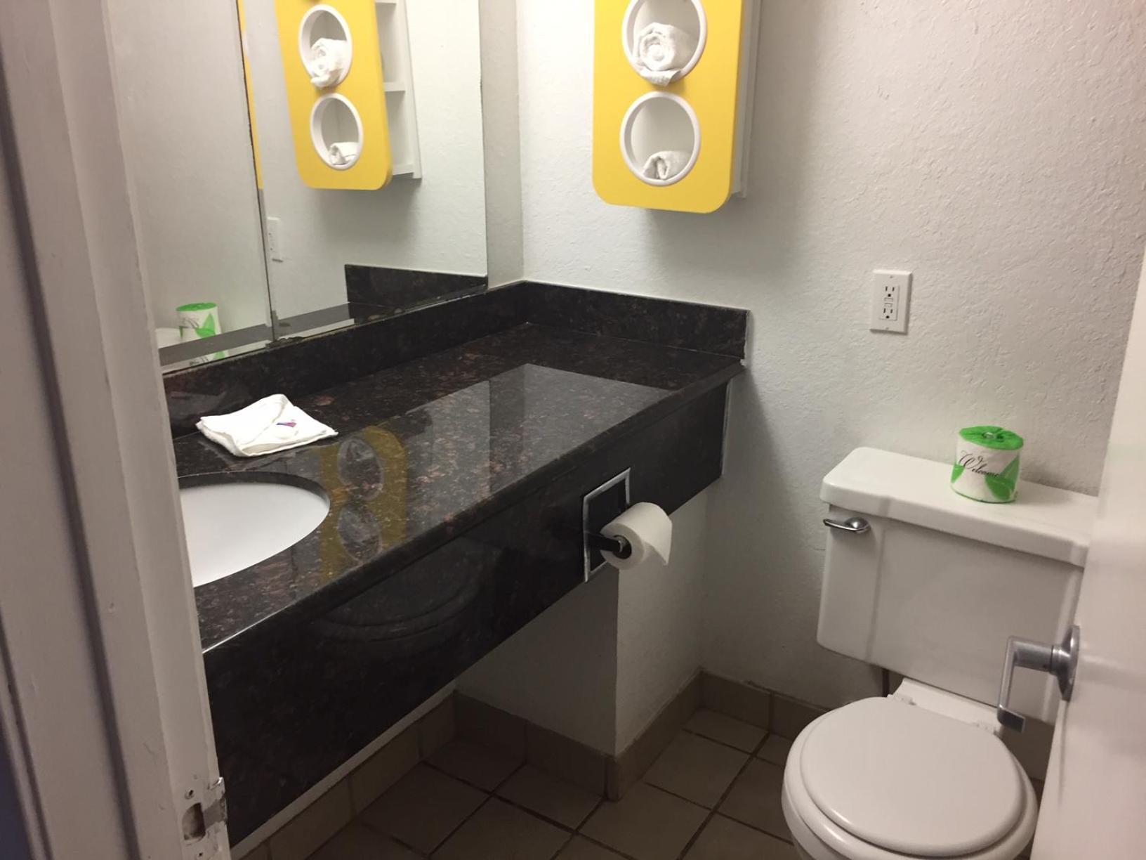 Motel 6-Waco, TX photo 2