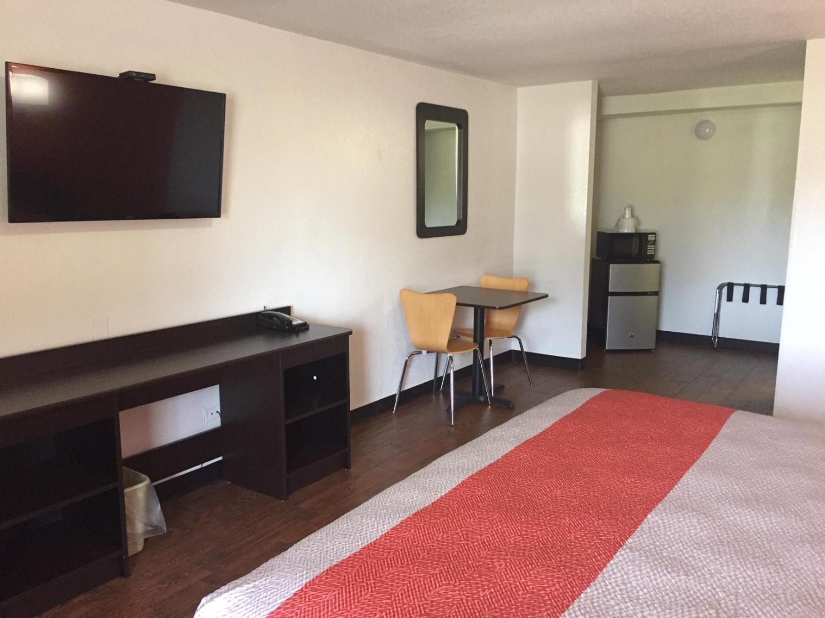 Motel 6-Waco, TX photo 3