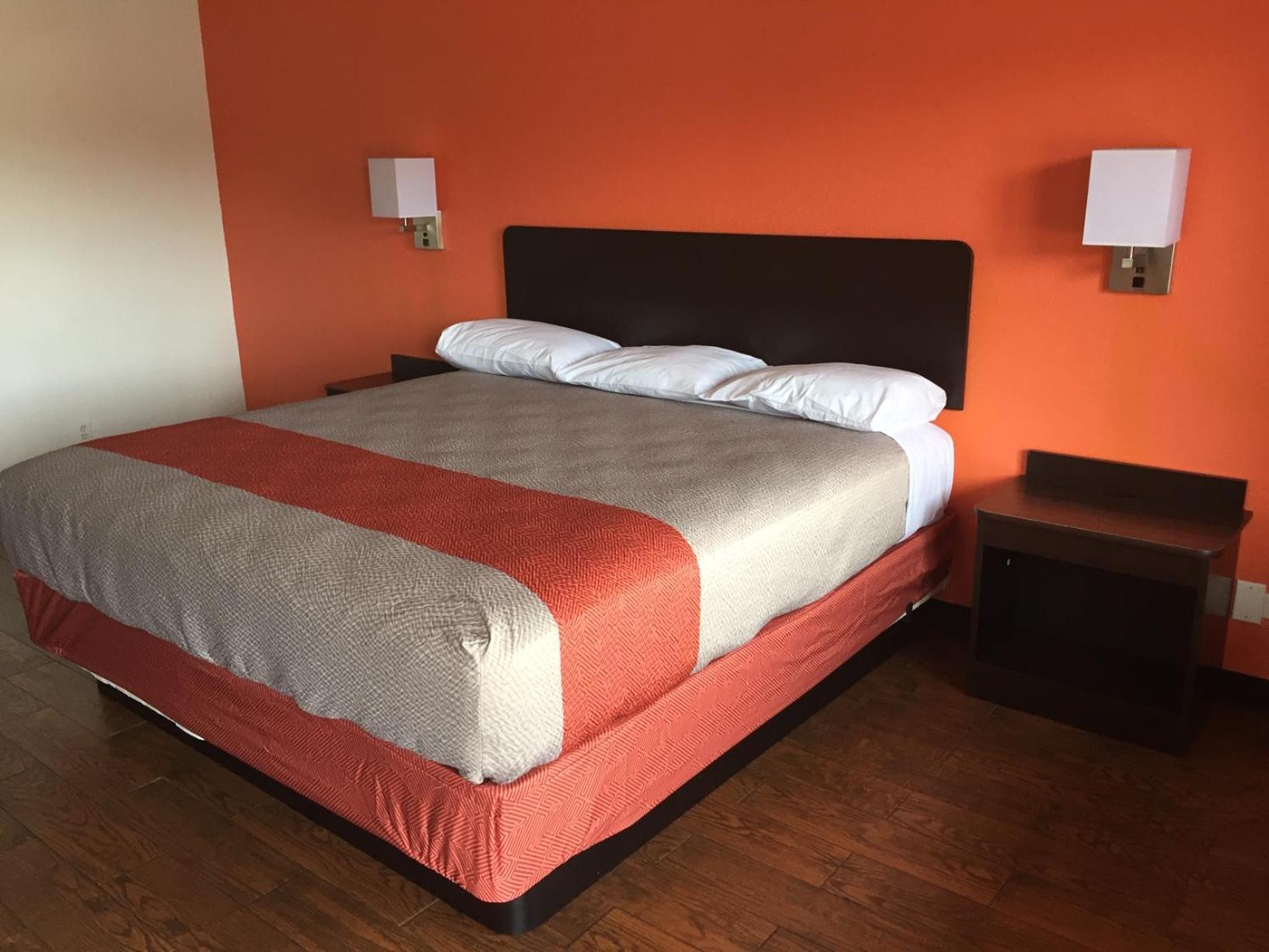 Motel 6-Waco, TX photo 10
