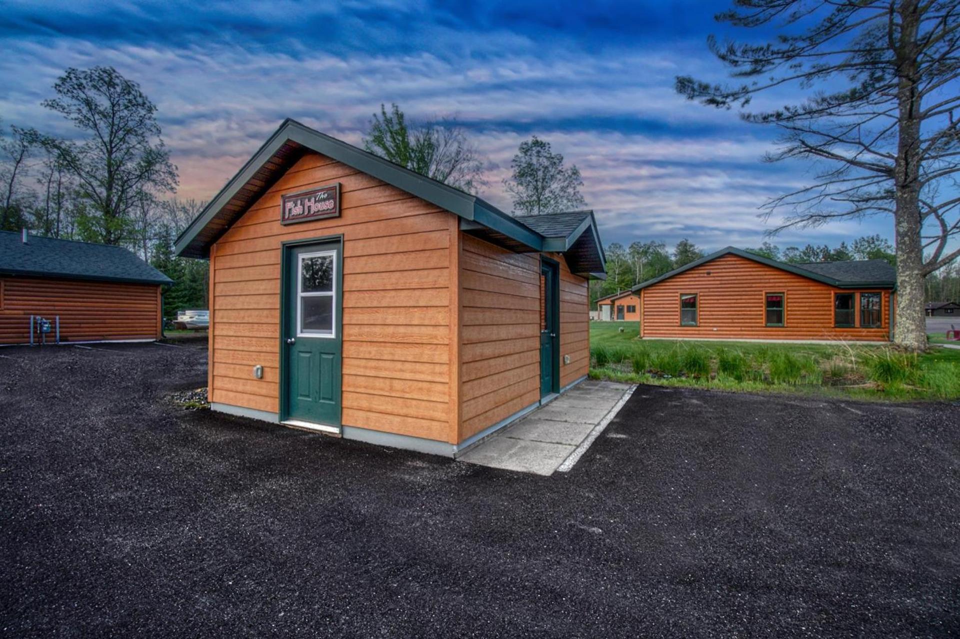 Lena's Northern Pines Resort photo 16