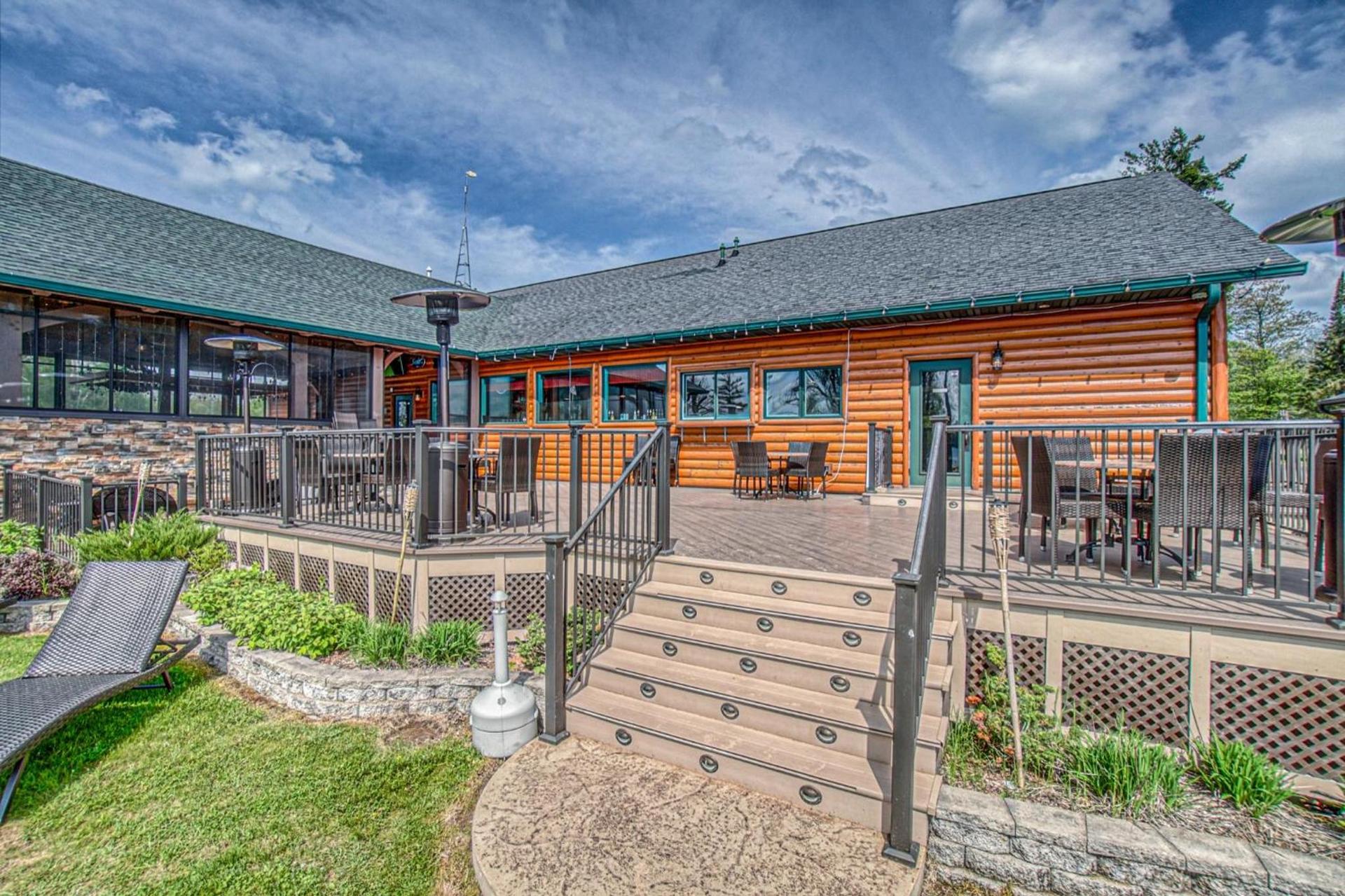 Lena's Northern Pines Resort photo 3