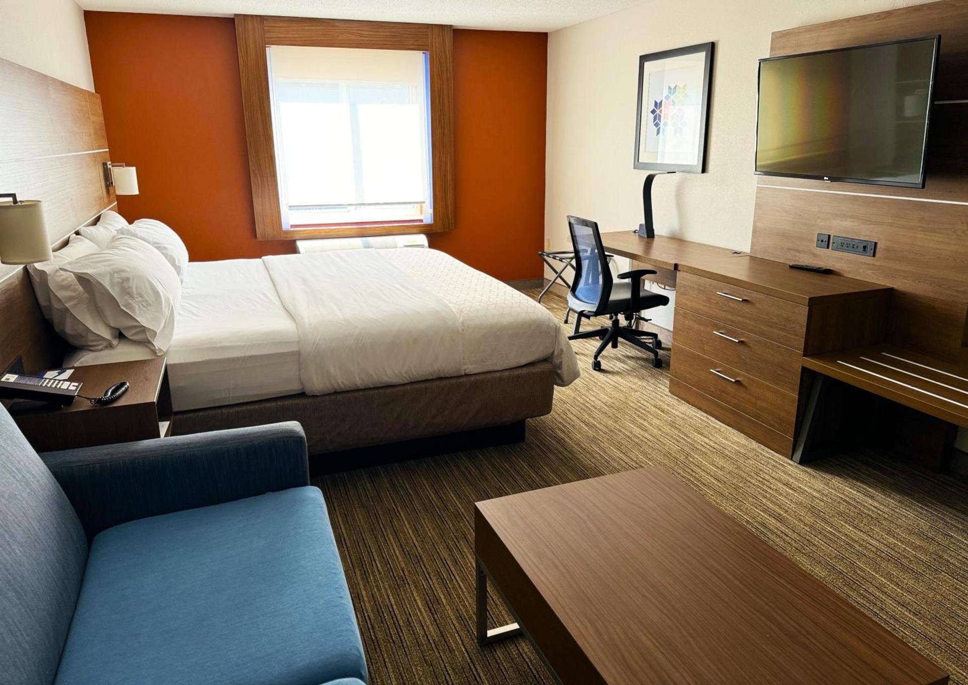 Holiday Inn Express & Suites - Lincoln East - White Mountains by IHG photo 61