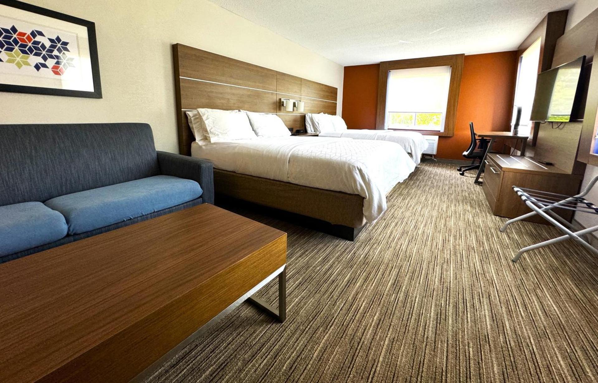 Holiday Inn Express & Suites - Lincoln East - White Mountains by IHG photo 65