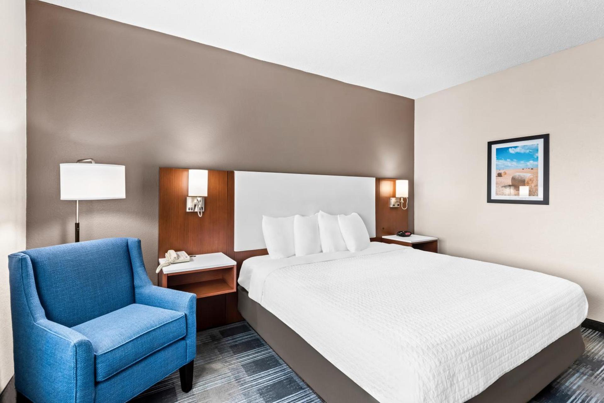 Best Western Ottumwa Inn & Suites photo 54