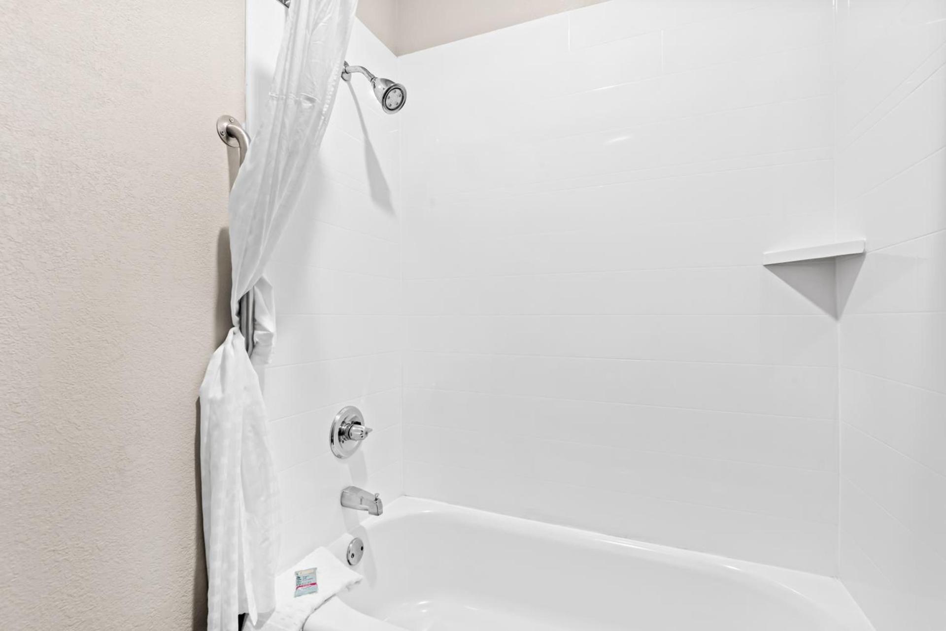 Best Western Ottumwa Inn & Suites photo 55