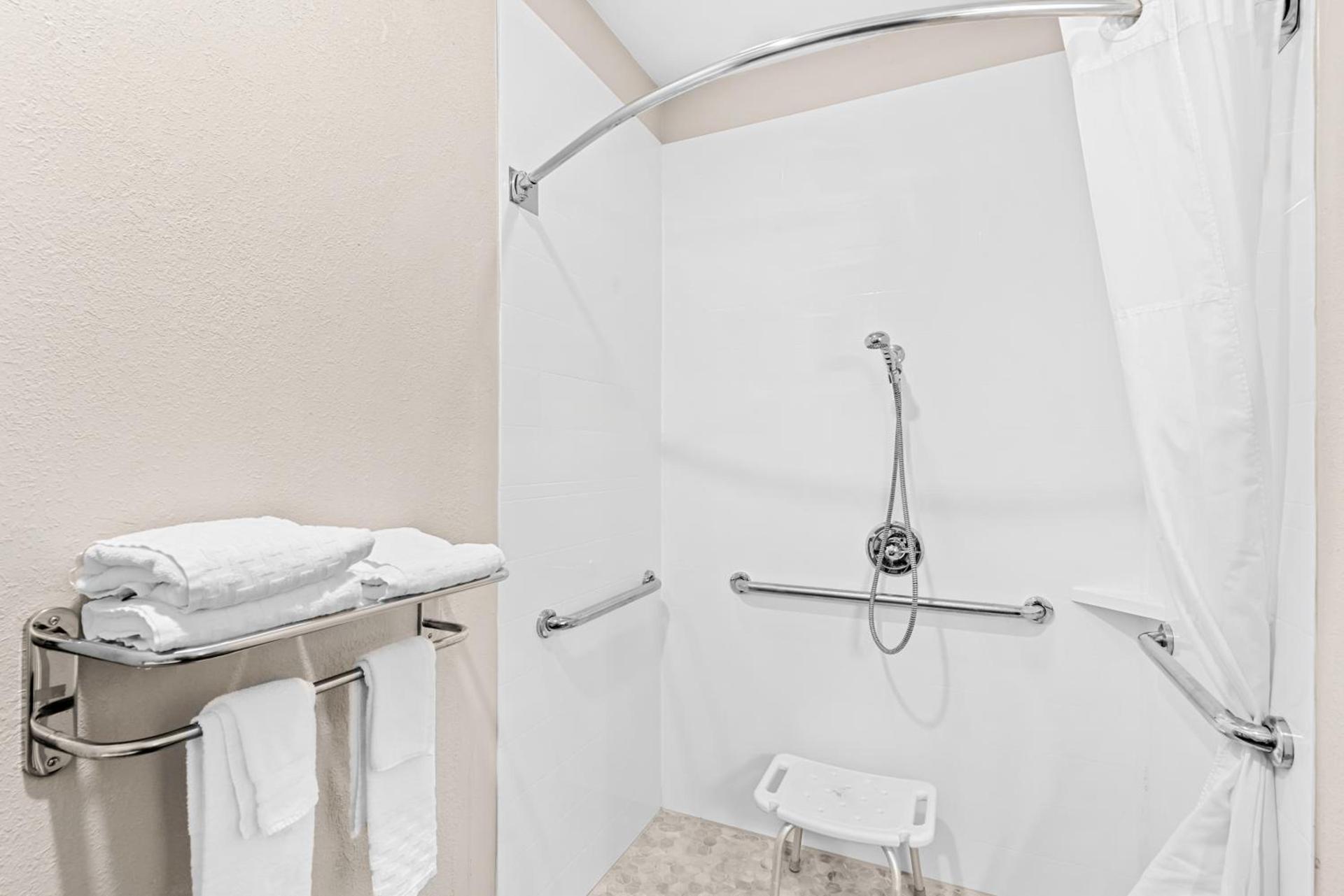 Best Western Ottumwa Inn & Suites photo 3