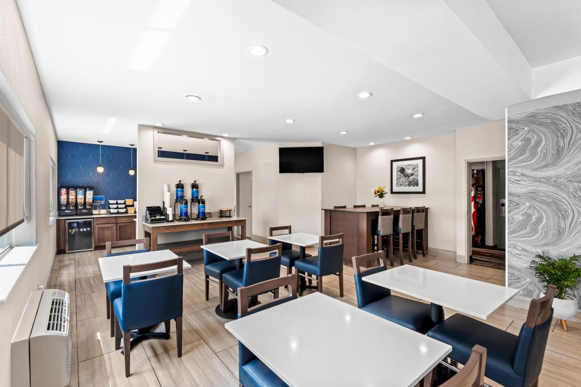 Best Western Ottumwa Inn & Suites photo 16
