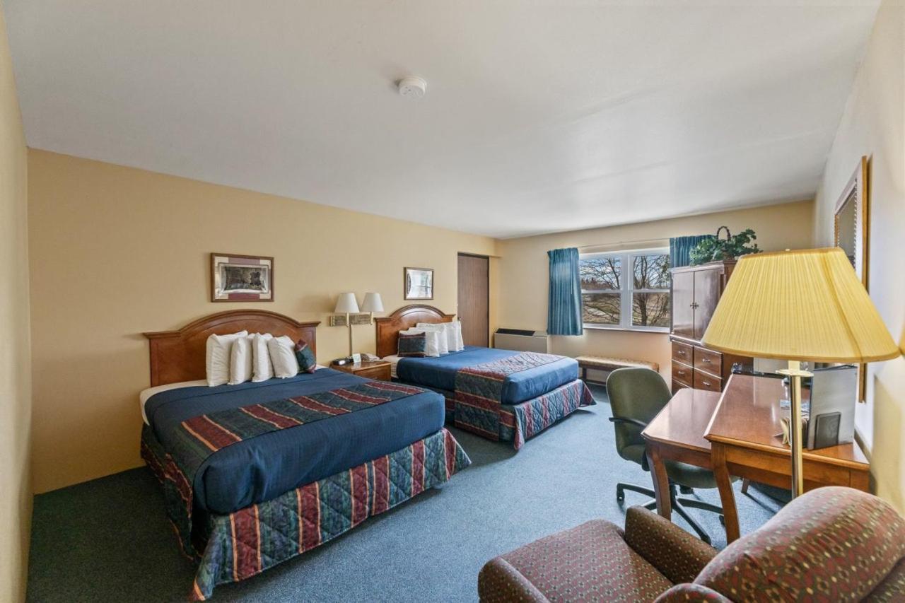 Iron Ridge Inn Motel photo 9