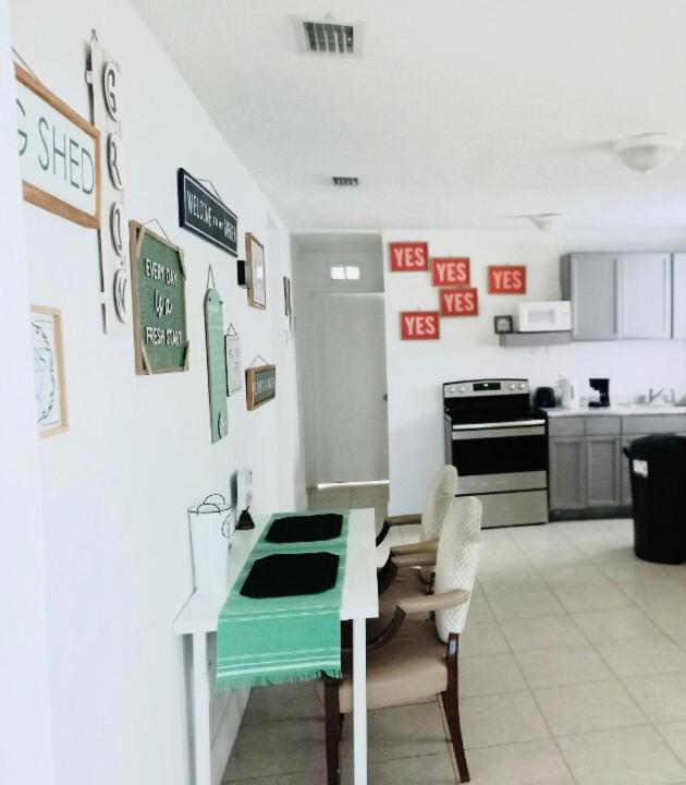 The Hollywood International Hostel - 24 hour Check in - Under New Management photo 10